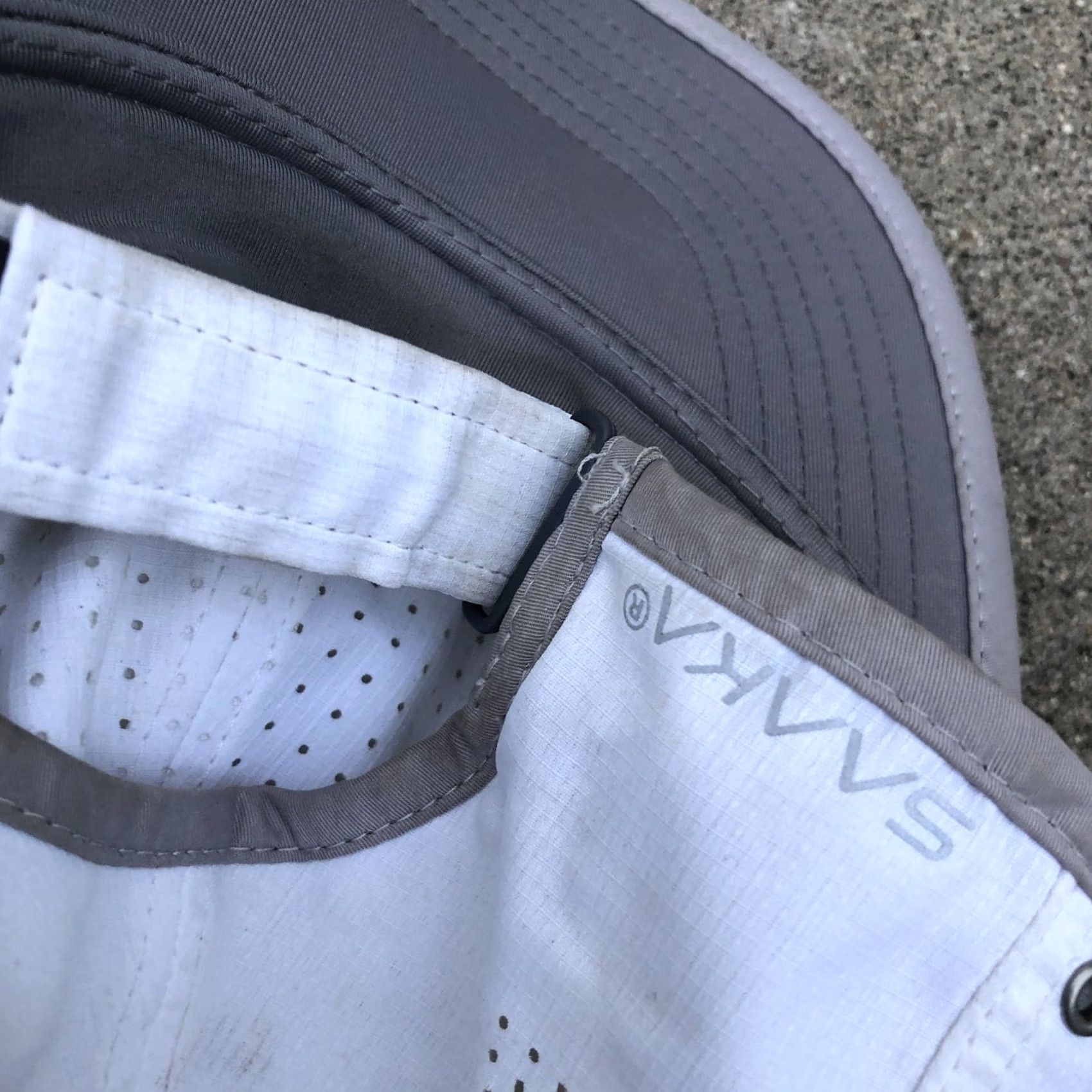 Vintage SAAKA Running Moisture Wicking Hat Men's White One Size Cap Adjustable Size ONE SIZE - 6 Thumbnail