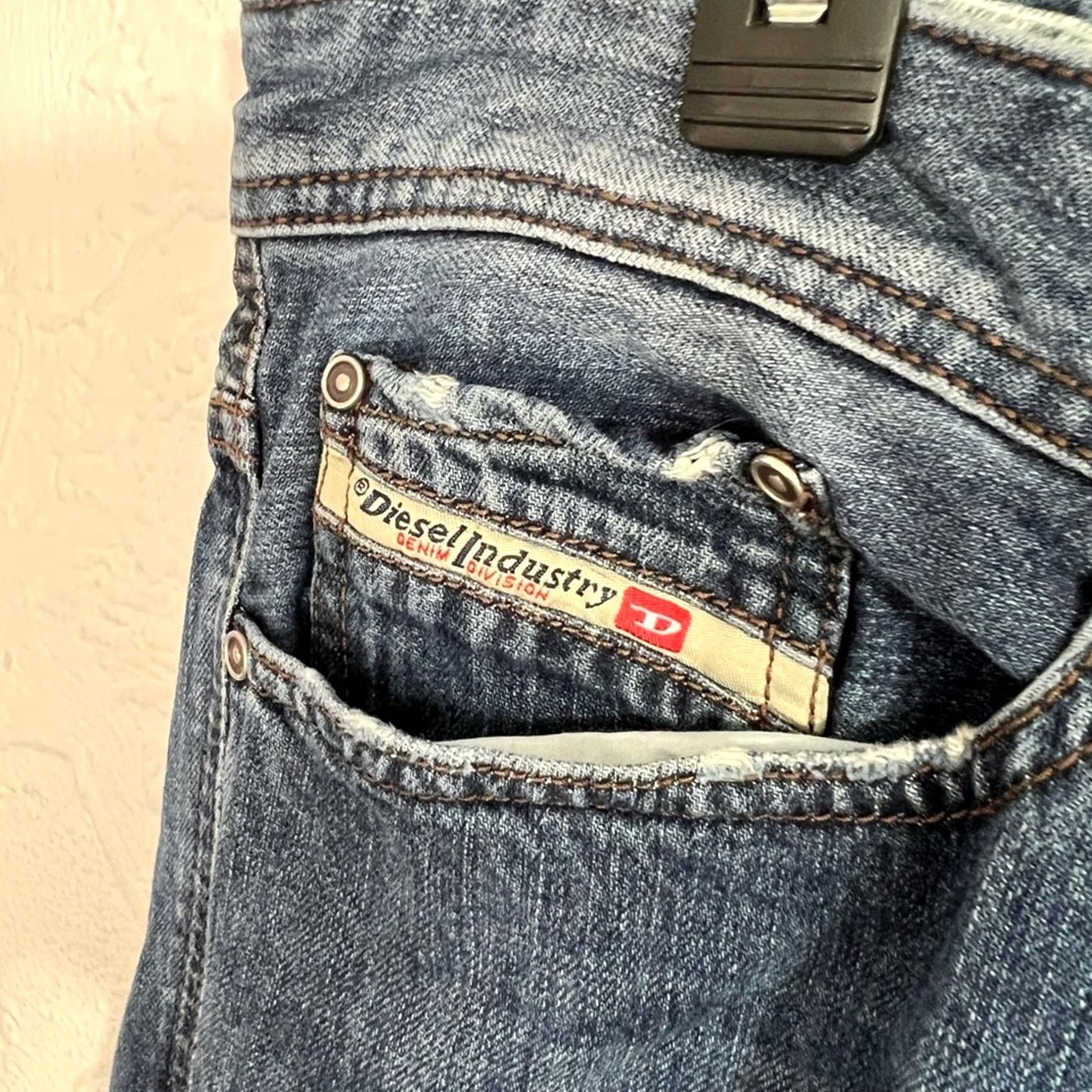 Diesel Diesel Viker Mens Jeans 34x32 Wash Orbe4 Regular Straight Jeans Men 34 Blue Straight Mens Size US 34 / EU 50 - 3 Thumbnail