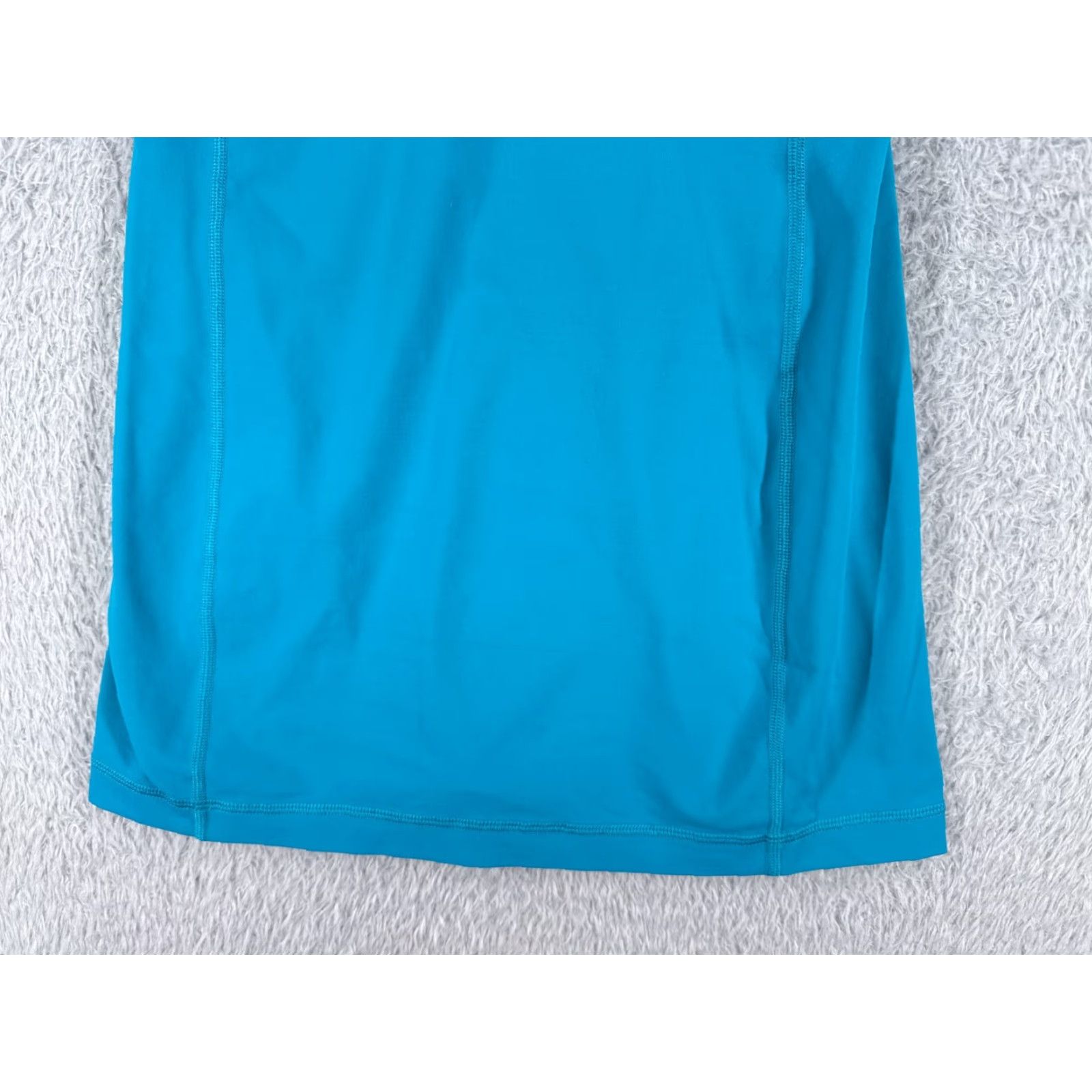 Lululemon Lululemon Shirt Women 2 Blue Aria II Tank Built In Bra Gym Yoga Run Casual Shirt Women Size XS / US 0-2 / IT 36-38 - 5 Thumbnail