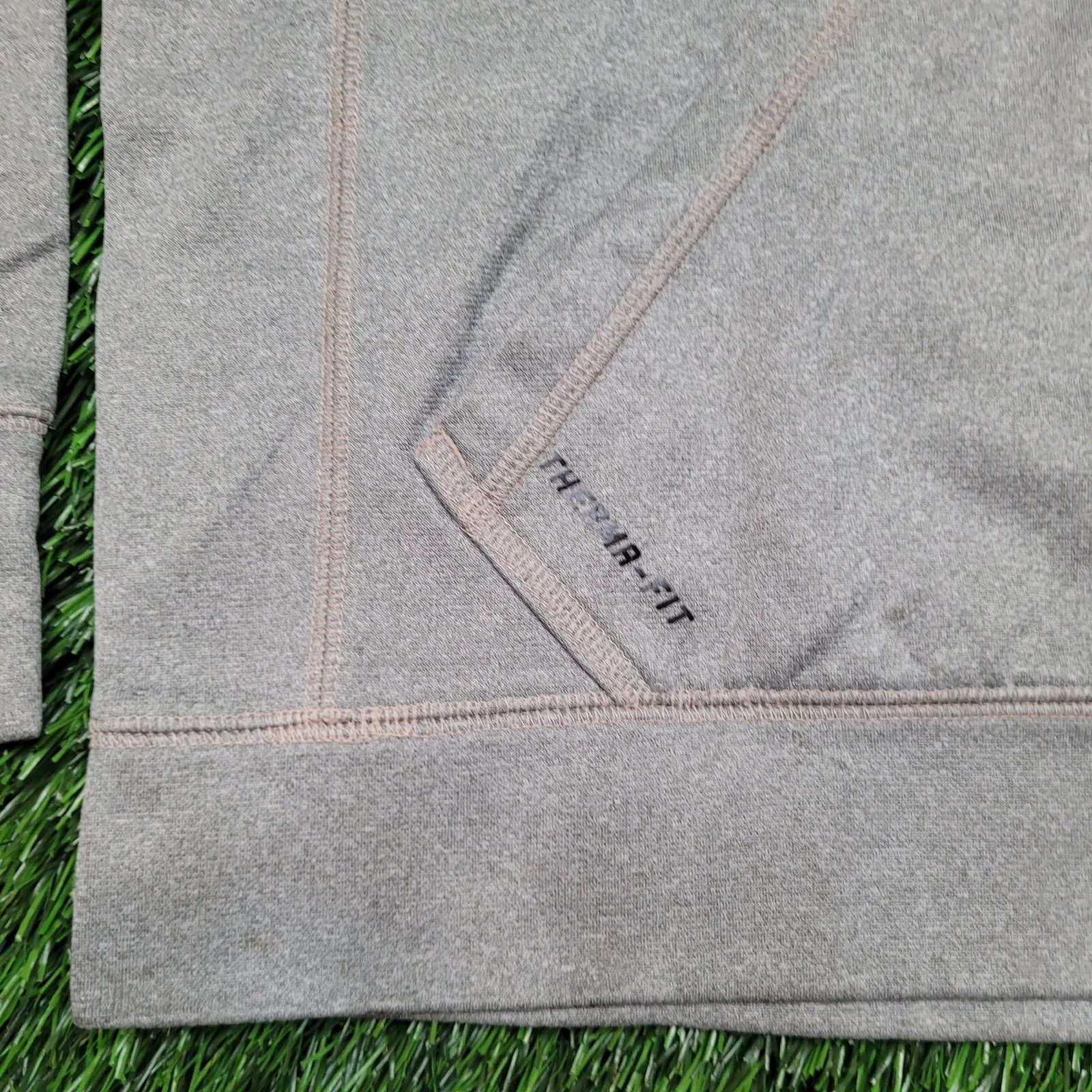 Nike Nike Therma-FIT Hoodie L (Tag S) Spell Out Sweatshirt Y2K Size US L / EU 52-54 / 3 - 3 Thumbnail