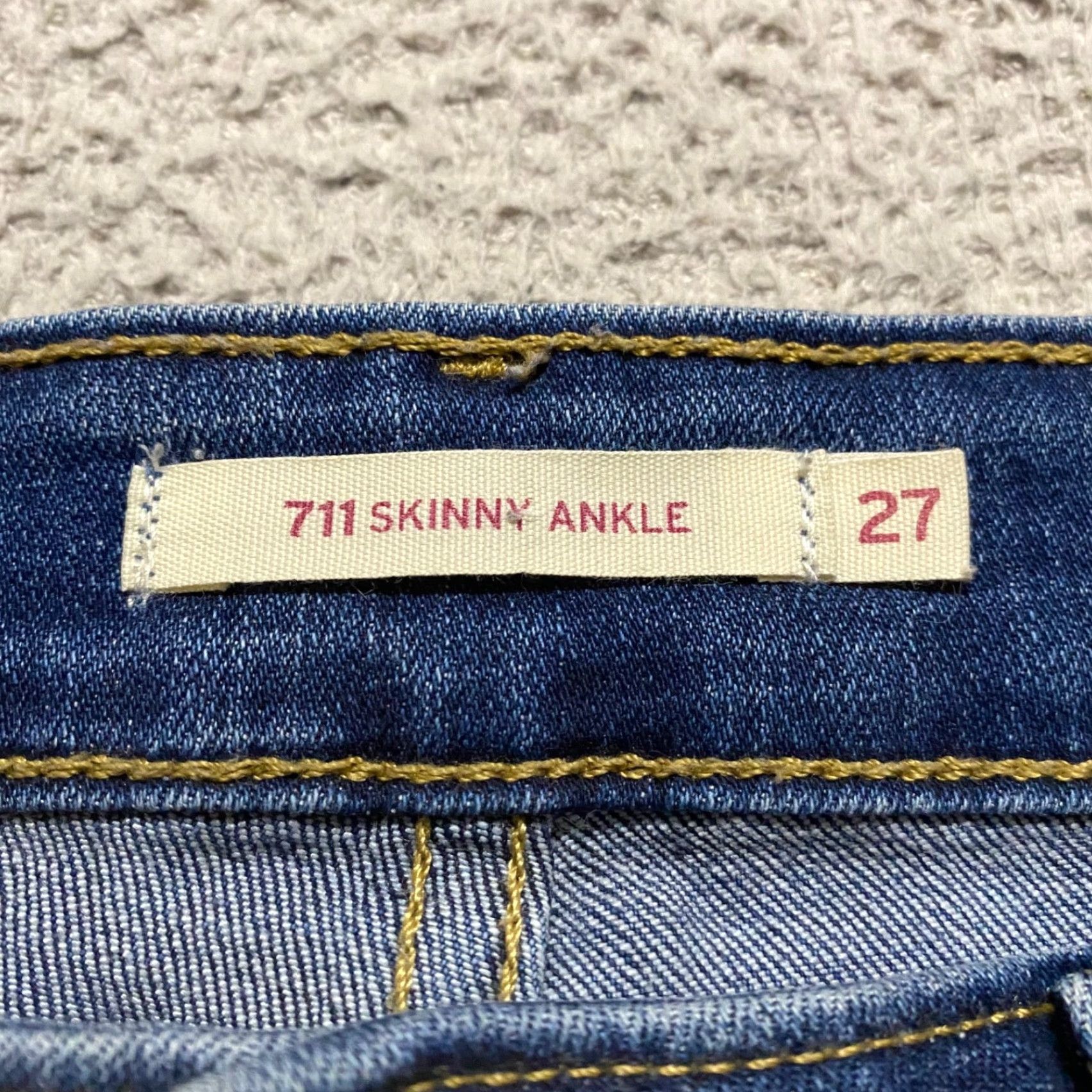 Levi's Levi's Jeans Womens sz 27 Blue Denim Mid Rise Skinny Raw Hem Distressed Size 27" / US 4 / IT 40 - 4 Thumbnail