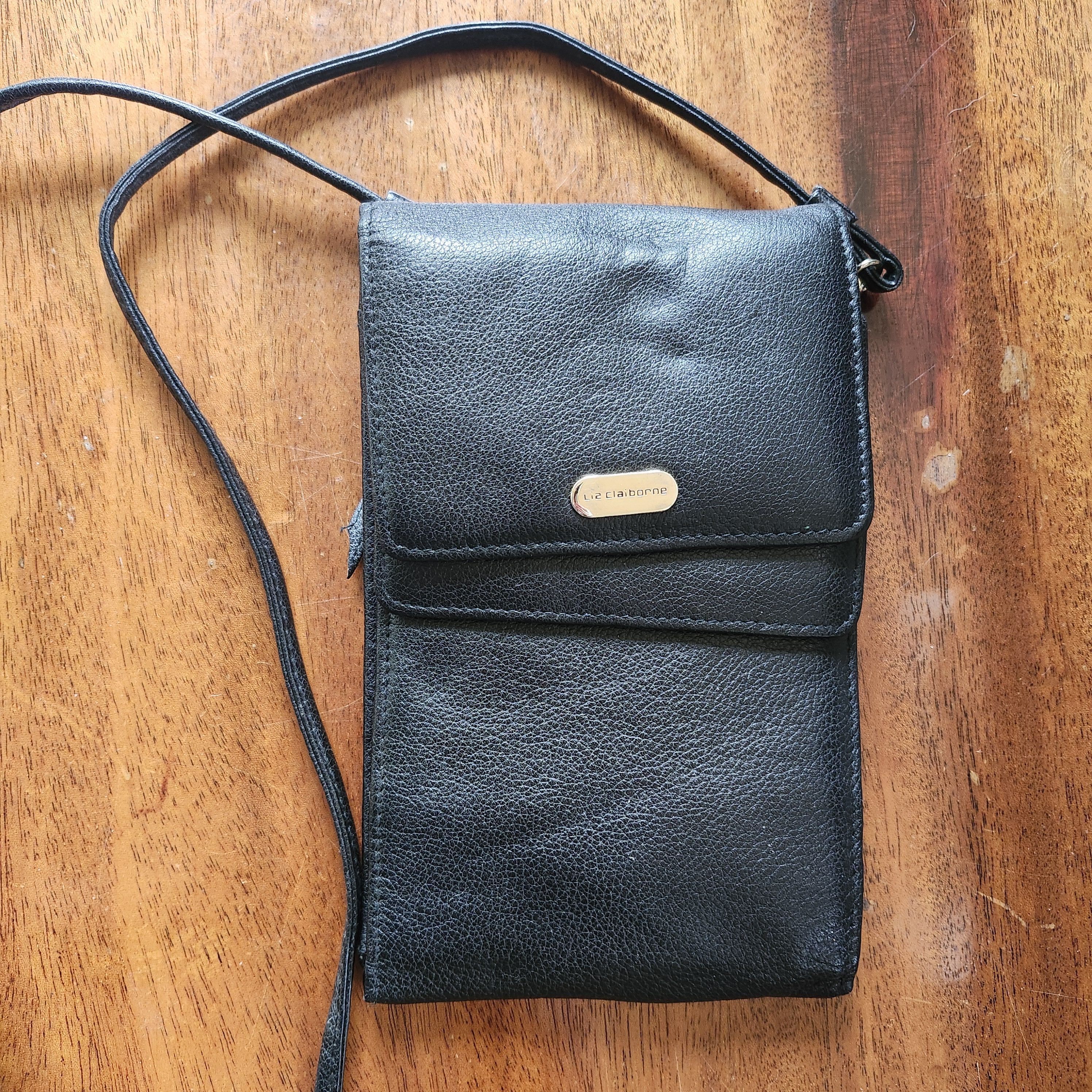 Liz Claiborne Liz Claiborne Black Faux Wallet Organizer Phone Pouch Size ONE SIZE - 1 Thumbnail
