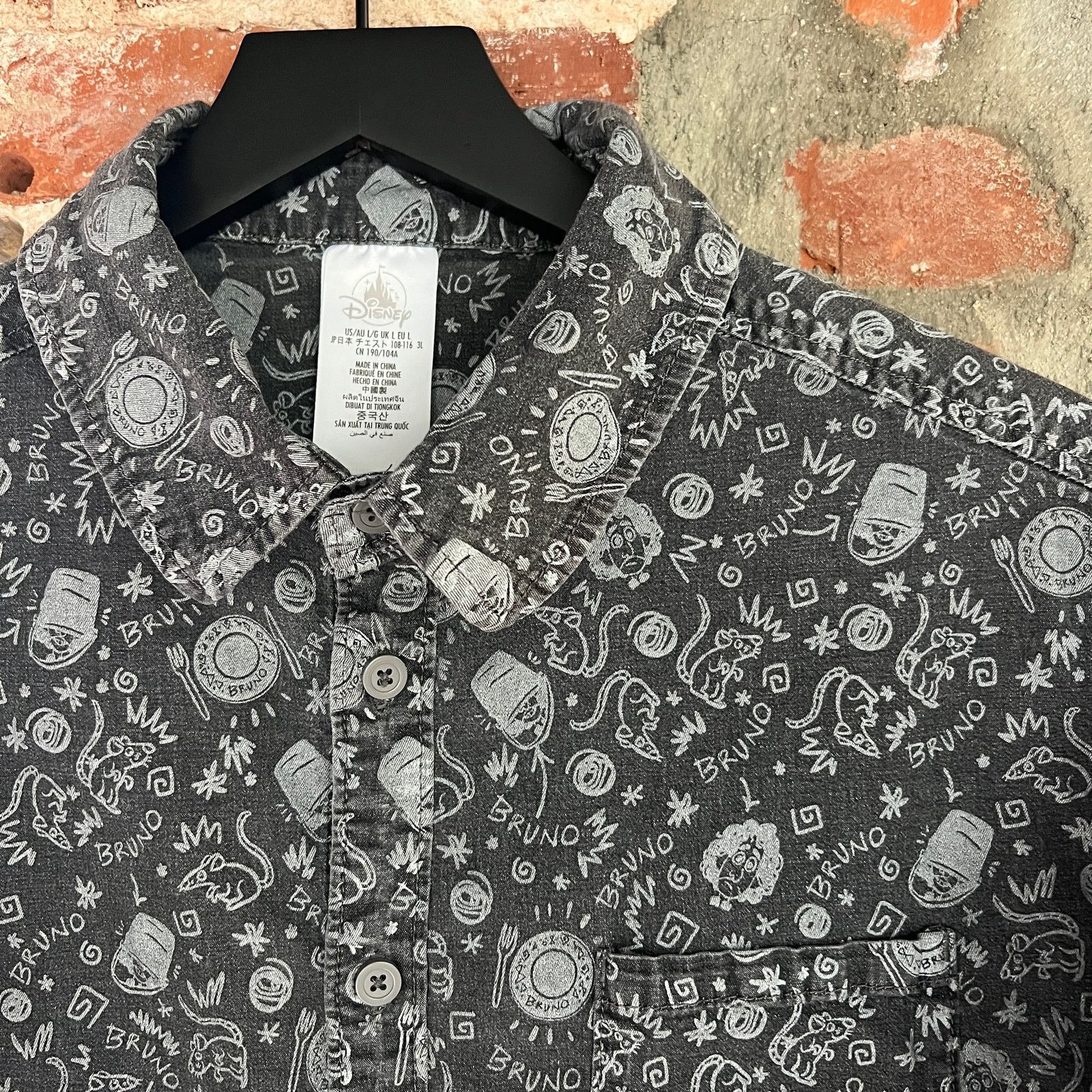 Disney Disney Encanto "Bruno" Black SS Button Down Shirt L Size US L / EU 52-54 / 3 - 1 Thumbnail