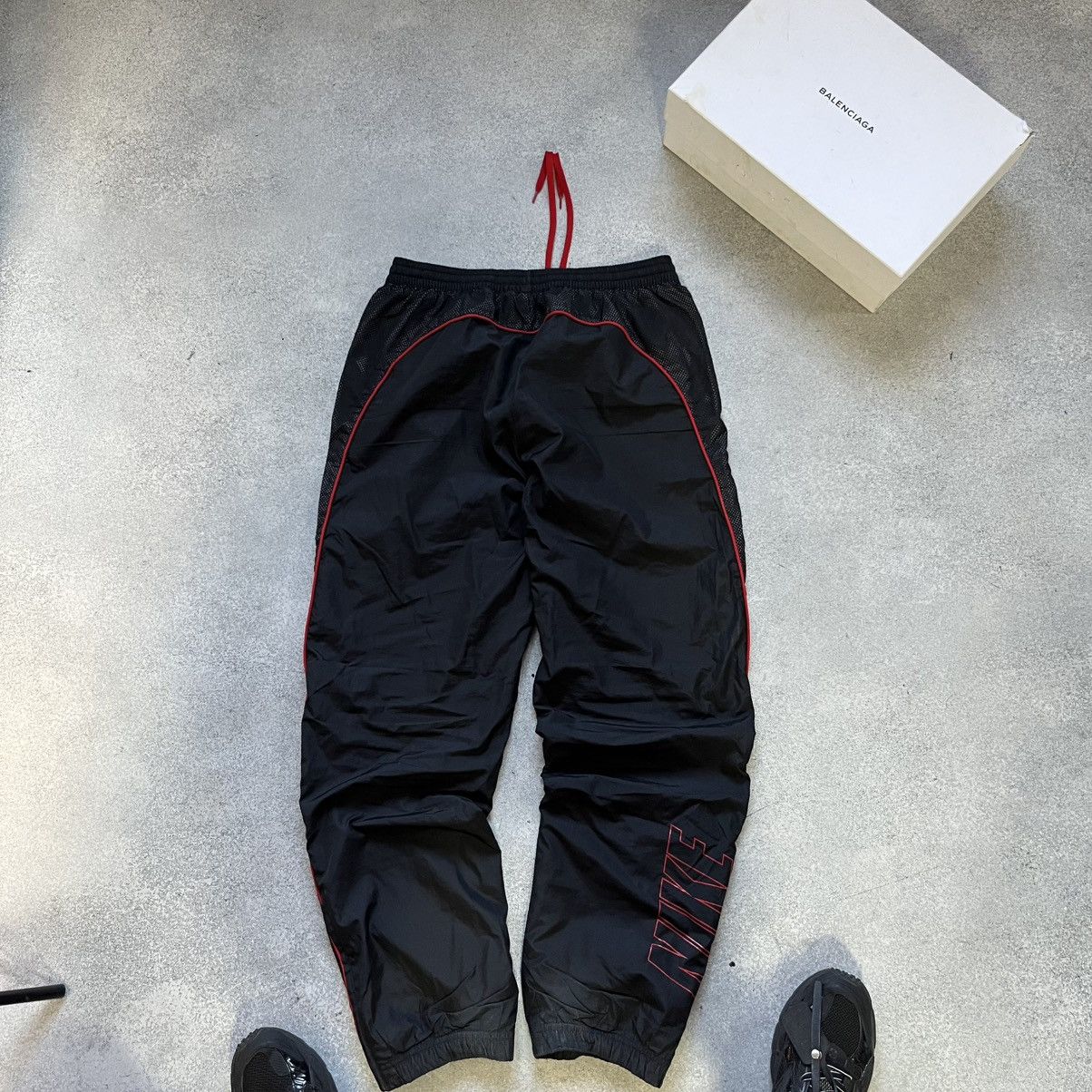 Nike VINTAGE NIKE TRACK PANTS NYLON DRILL Size US 34 / EU 50 - 5 Thumbnail