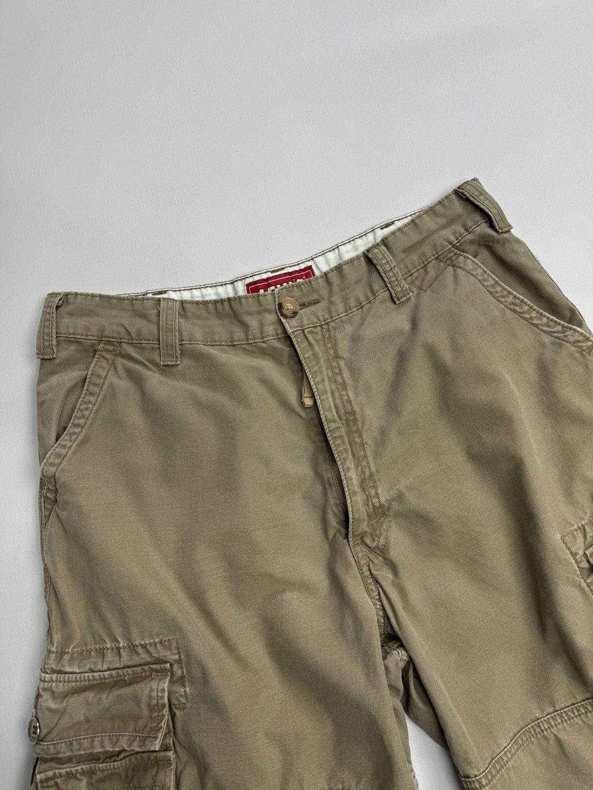 Levi's Vintage Levi’s Cargo Shorts Brown Utility Military Y2K Style Size US 36 / EU 52 - 3 Thumbnail