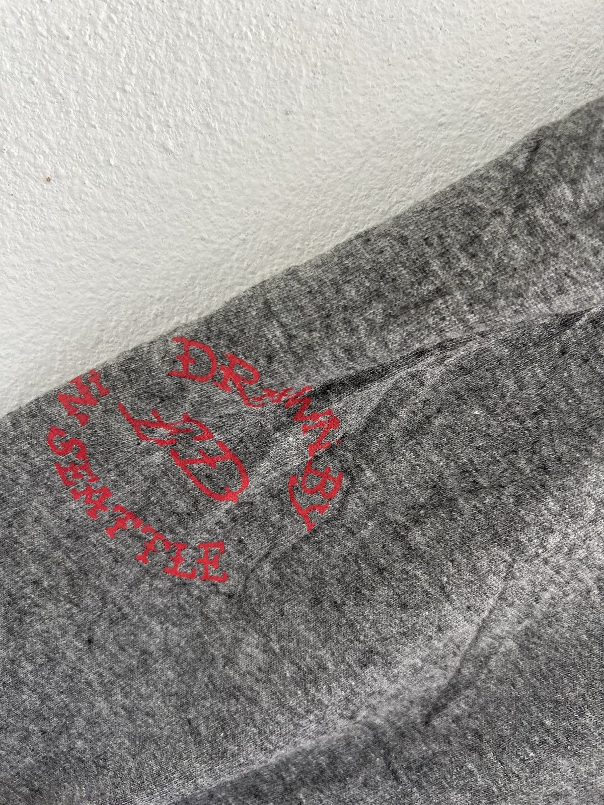Vintage Sweatshirt Design by Ed Handy Size US XL / EU 56 / 4 - 9 Thumbnail