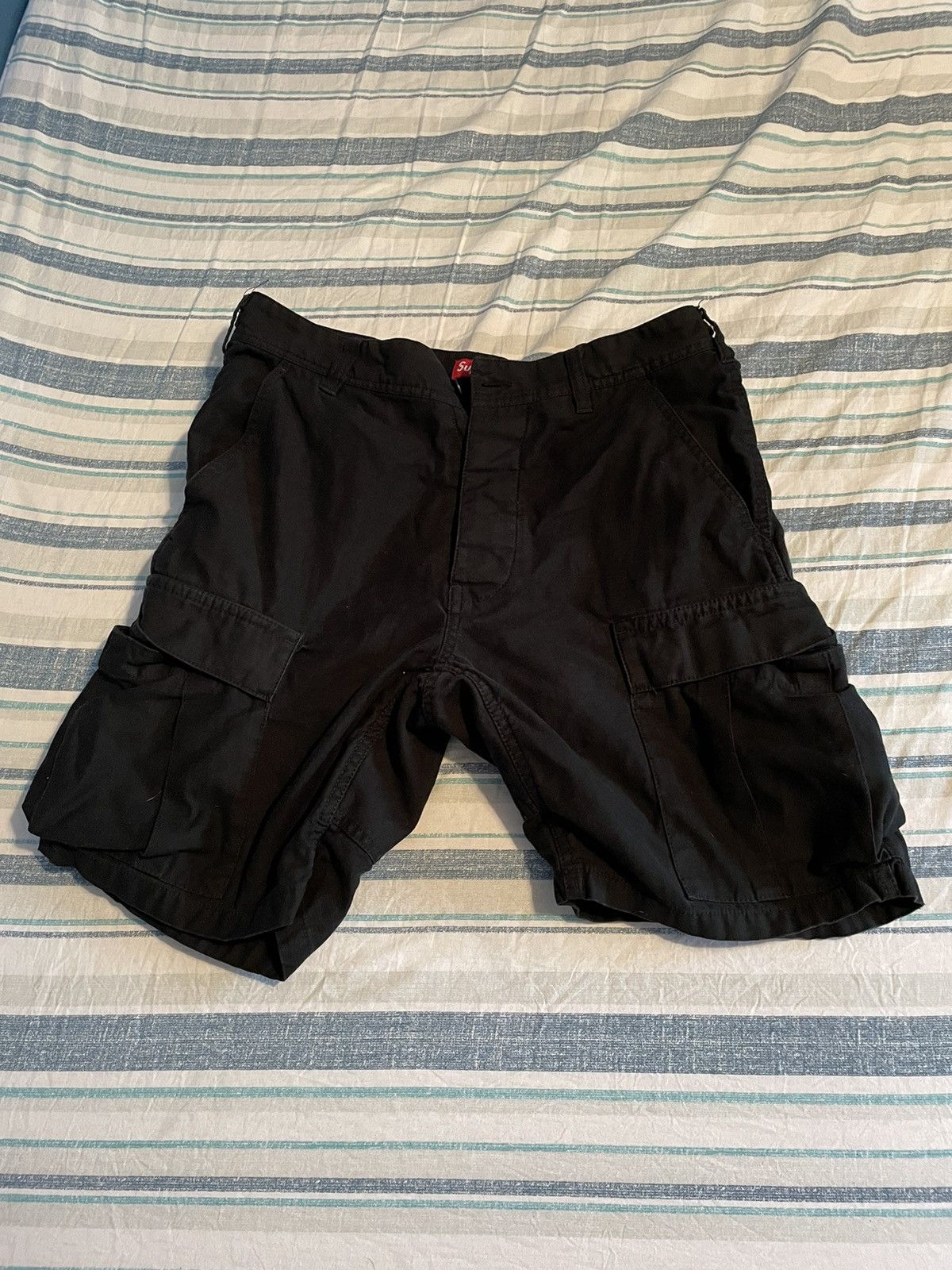 Supreme black supreme cargo shorts Size US 30 / EU 46 - 2 Thumbnail