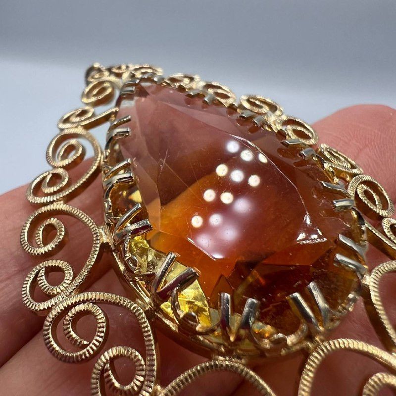 Vintage Vintage Sarah Coventry Pendant Filigree Gold Tone Amber Glas Size ONE SIZE - 6 Thumbnail