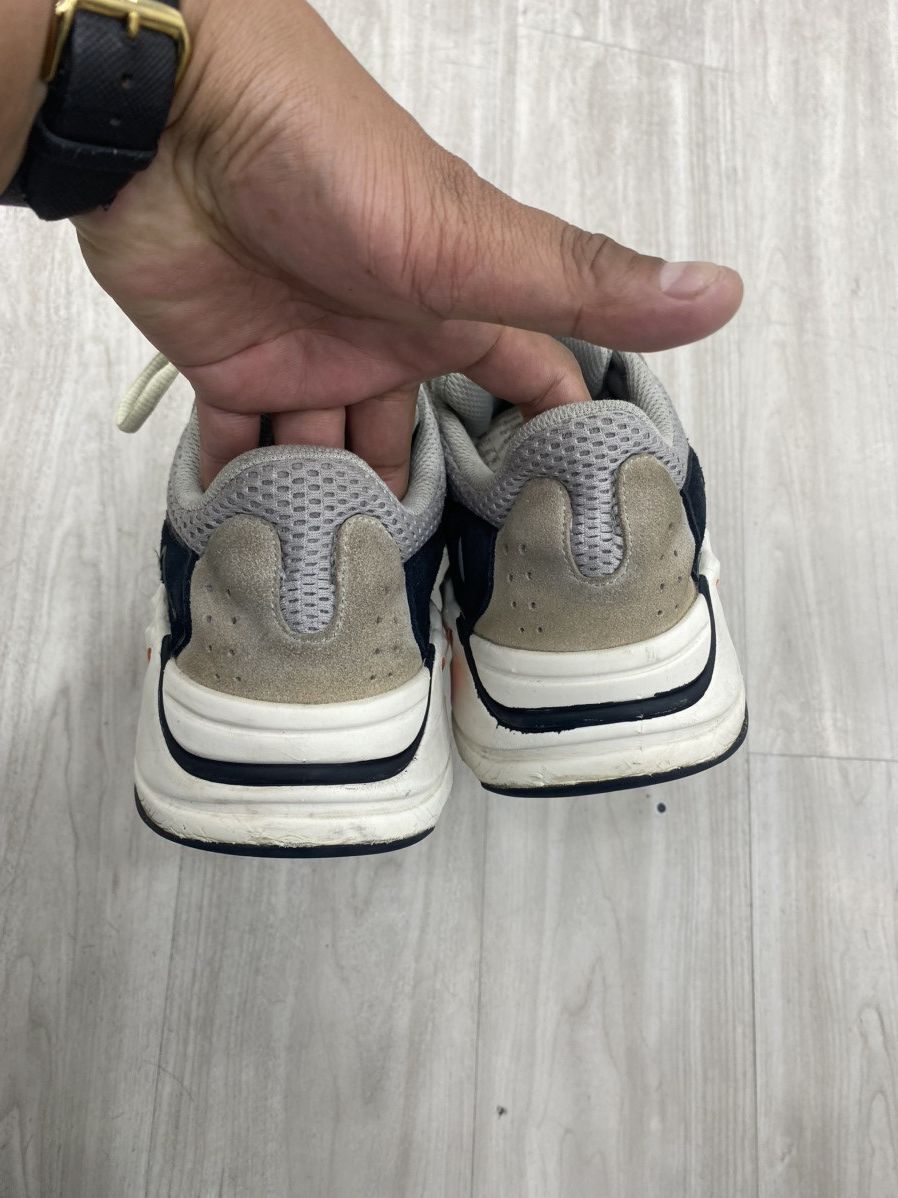 Adidas × Yeezy OG Adidas yeezy boots 700 wave runner Size US 9 / EU 42 - 7 Thumbnail
