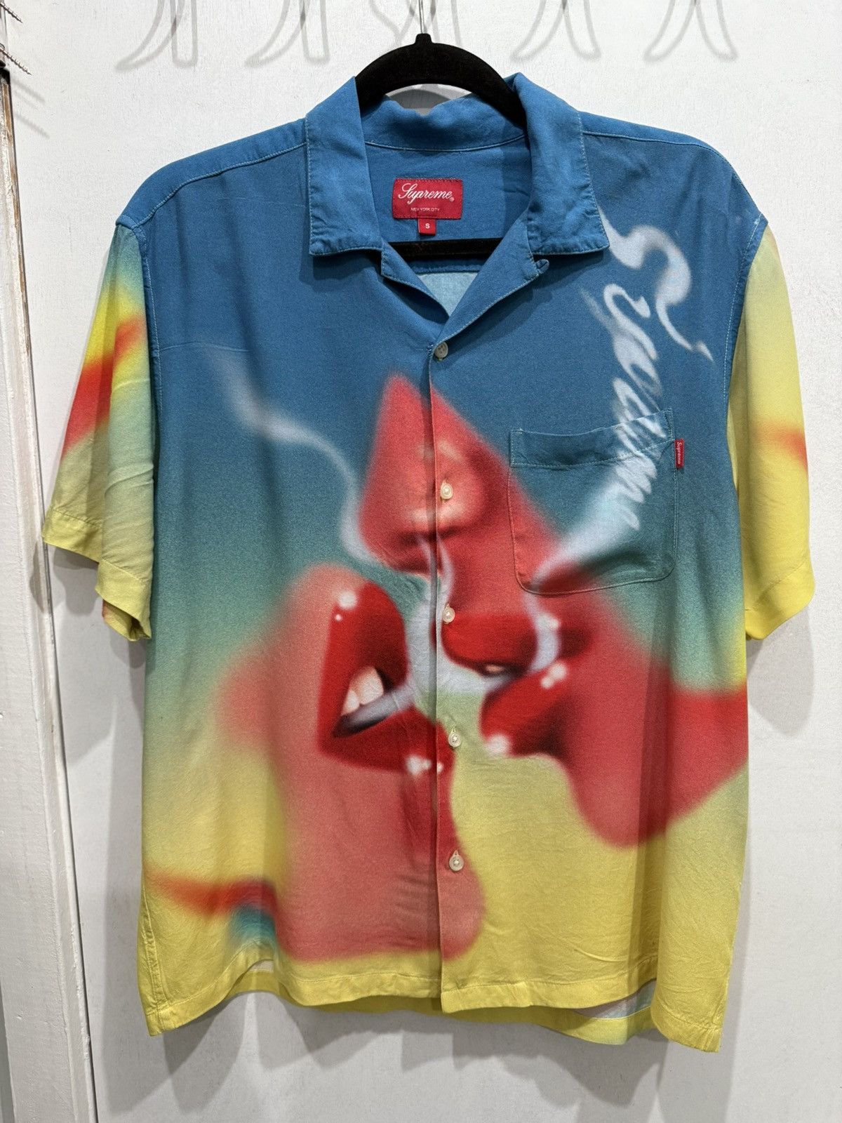 Supreme Supreme Blow Back kiss rayon shirt | Grailed