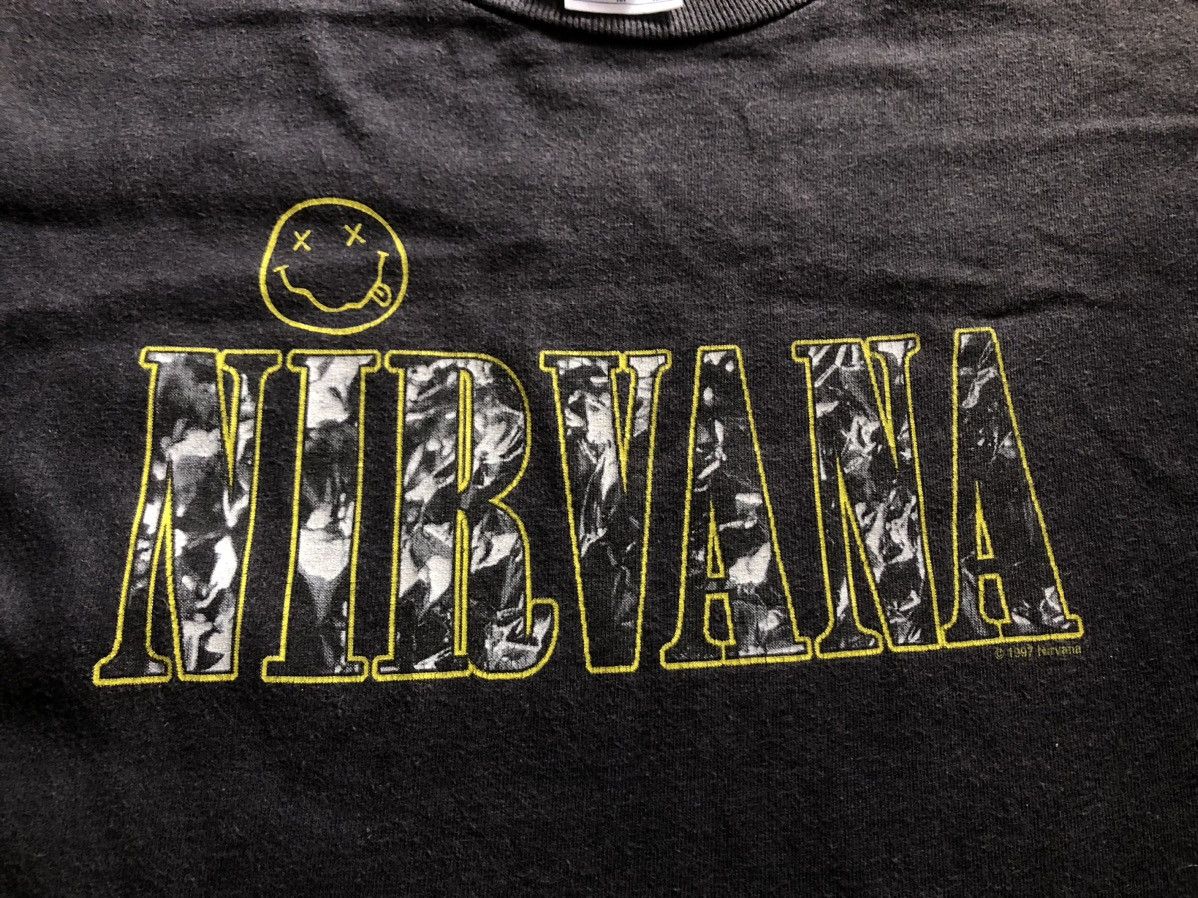 Band Tees × Nirvana × Vintage Vintage Nirvana 1997 Smile face king of grunge Size US M / EU 48-50 / 2 - 4 Thumbnail
