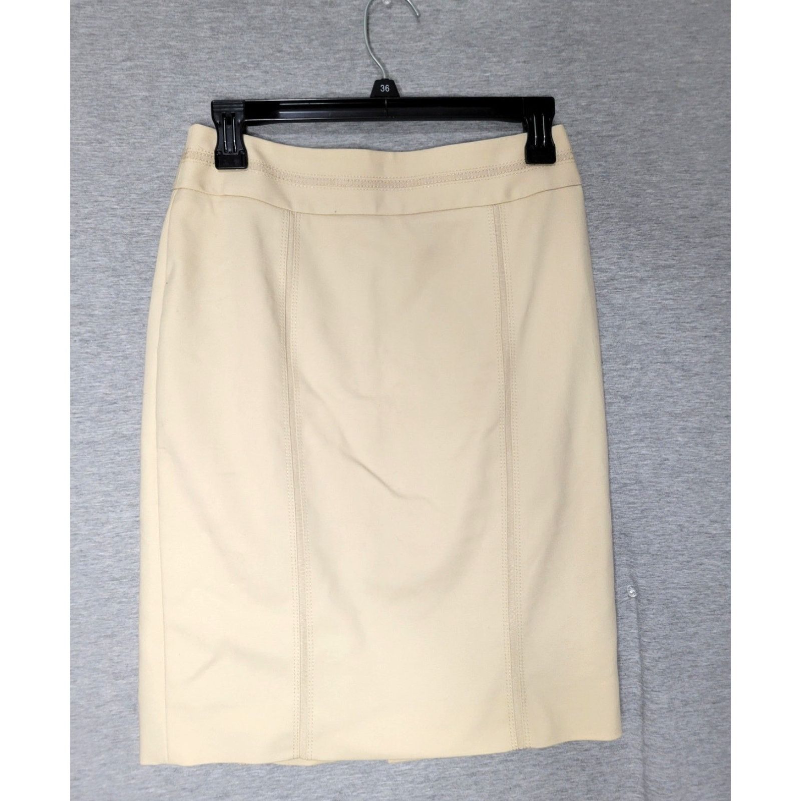 White House Black Market White House Black Market Knee Length Pencil Skirt Sz 2 Size 24" / US 00 / IT 34 - 1 Thumbnail
