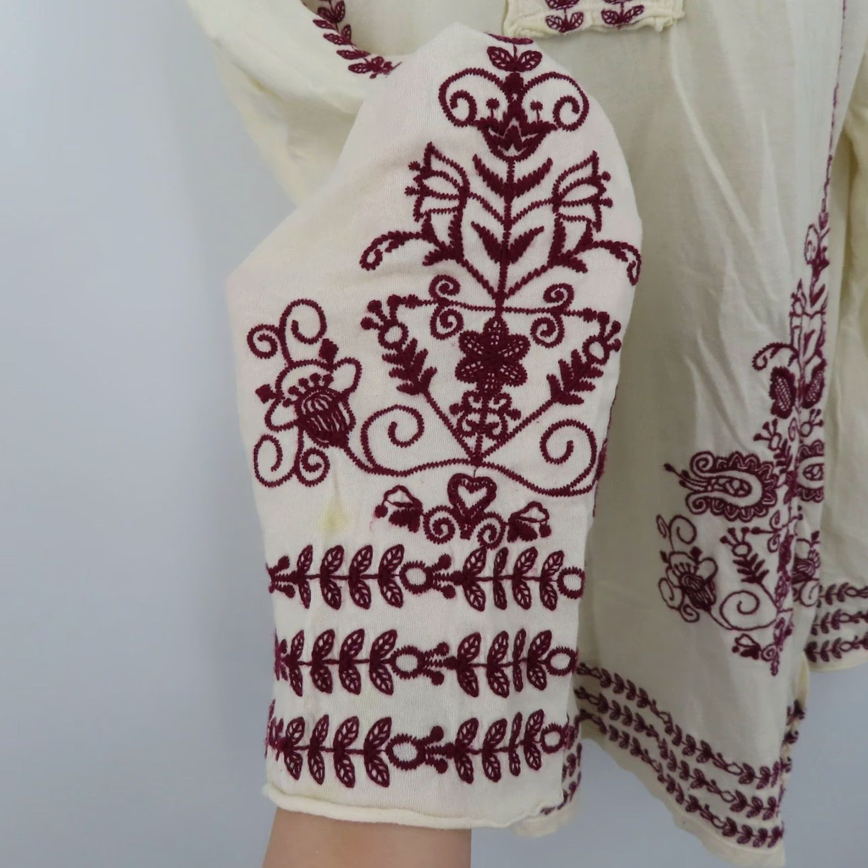 Johnny Was VINTAGE Johnny Was Women Small Cream Purple Embroidered Hooded Pullover Shirt Top Hoodie Size S / US 4 / IT 40 - 3 Thumbnail