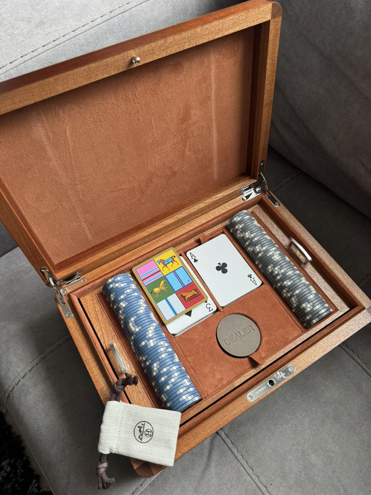 Hermes HERMES box games poker set study all photos and description Size ONE SIZE - 1 Thumbnail