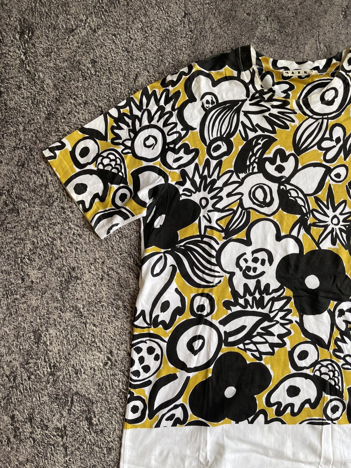 Japanese Brand Marni flower tshirt Size US M / EU 48-50 / 2 - 5 Thumbnail