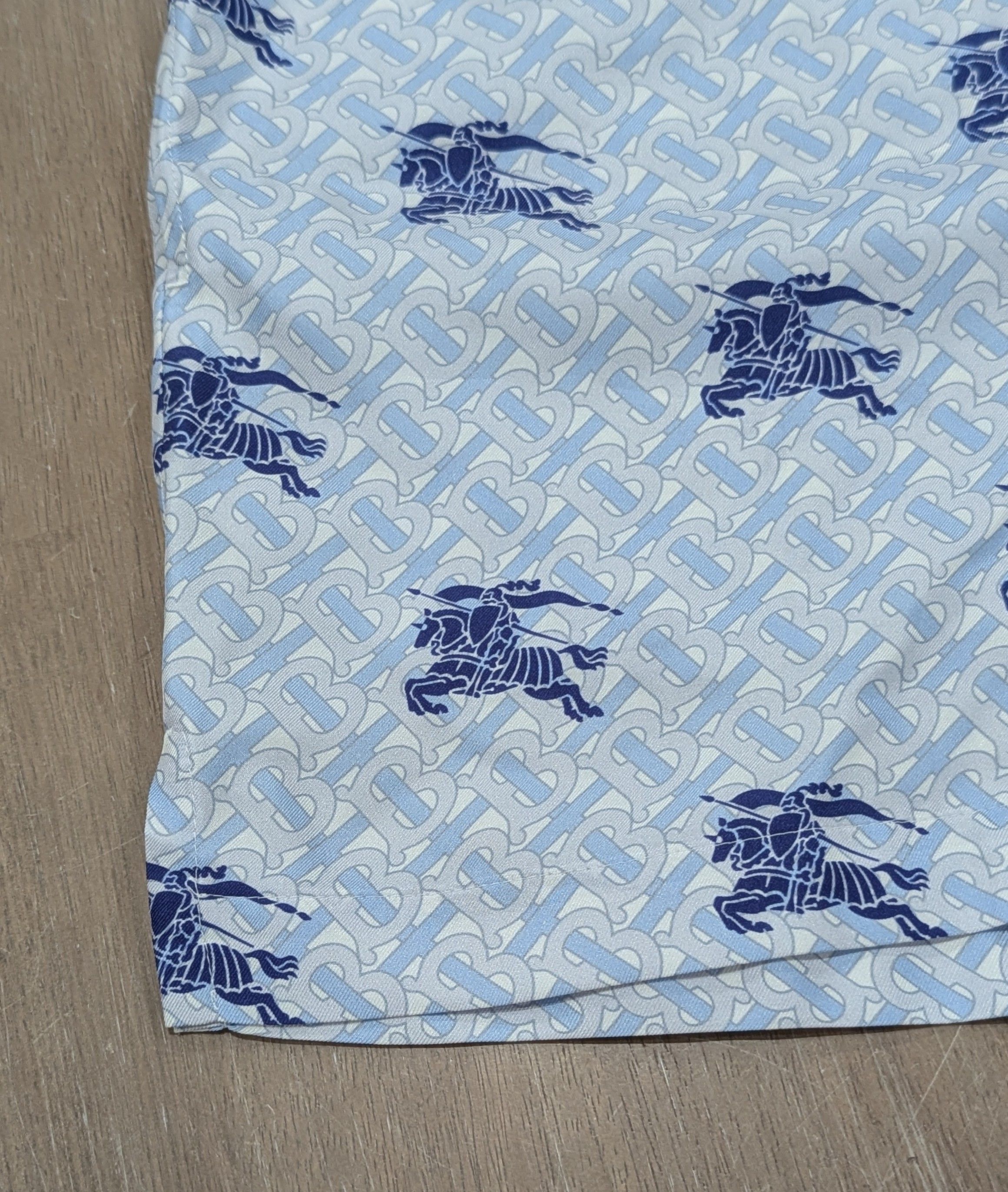 Burberry Burberry Monogram Print Silk Shorts Light Blue/Navy Large Size US 34 / EU 50 - 2 Thumbnail