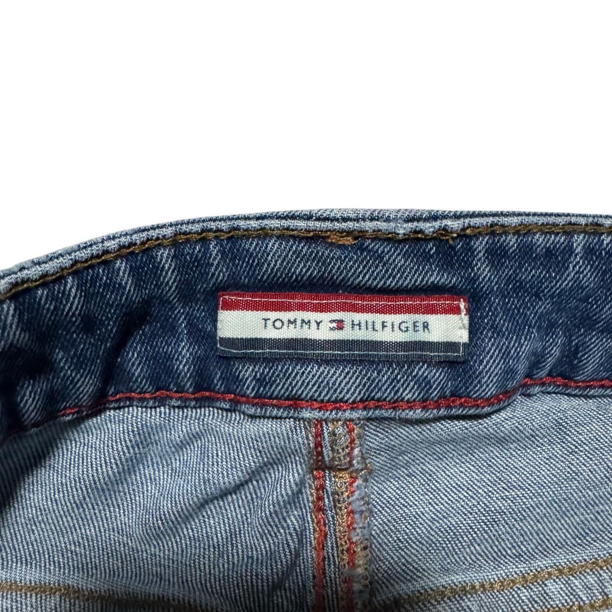Tommy Hilfiger Tommy Hilfiger Medium Wash Cut Off Shorts Women 10 34" Waist Size 34" / US 12 / IT 48 - 6 Thumbnail
