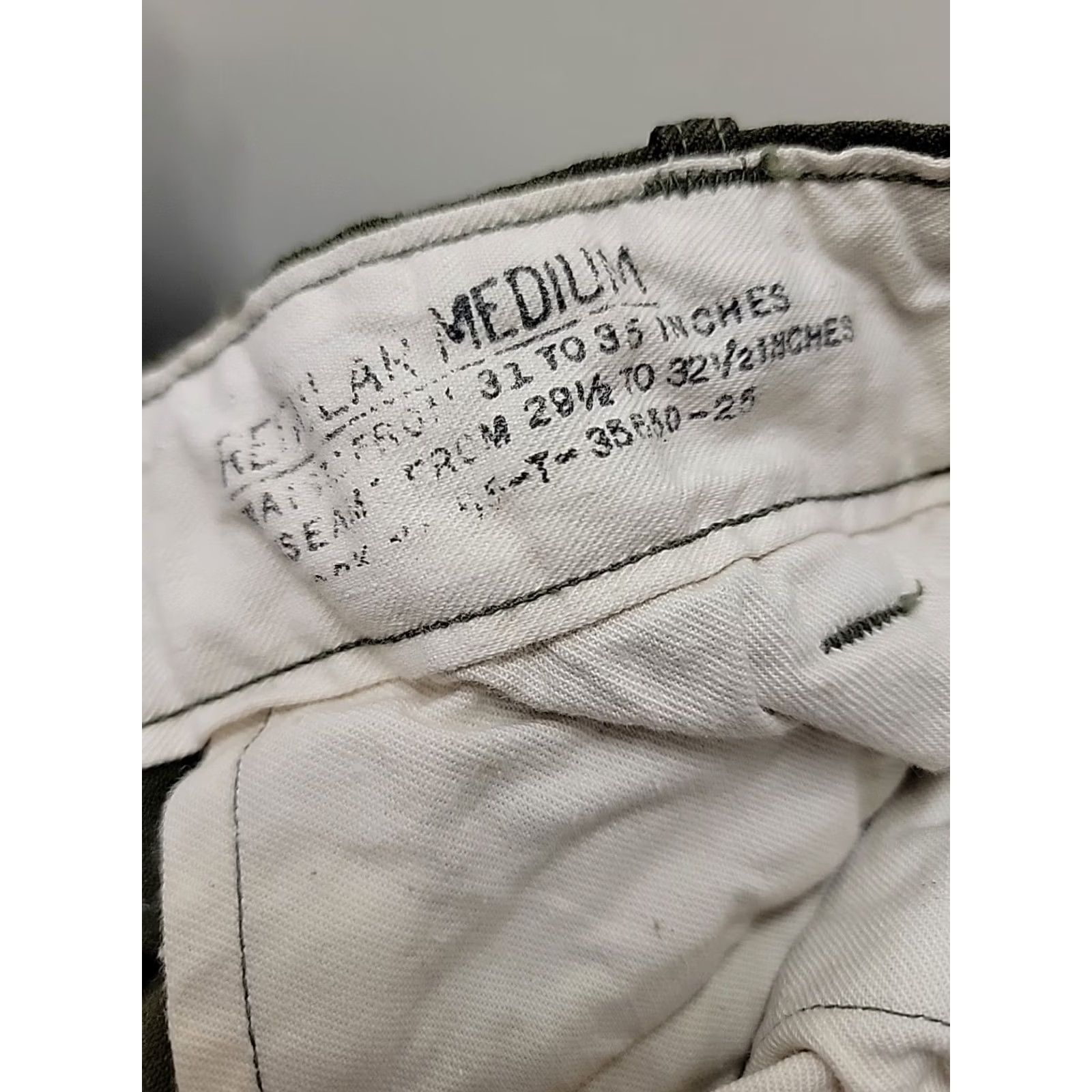 Vintage VINTAGE USA Military Pants Mens M Green Wool M-1951 Army Field Trousers Regular Waist 34 Inseam 29 Button Zip Casual Workwear Army Retro USA Mens Size US 31 - 3 Thumbnail