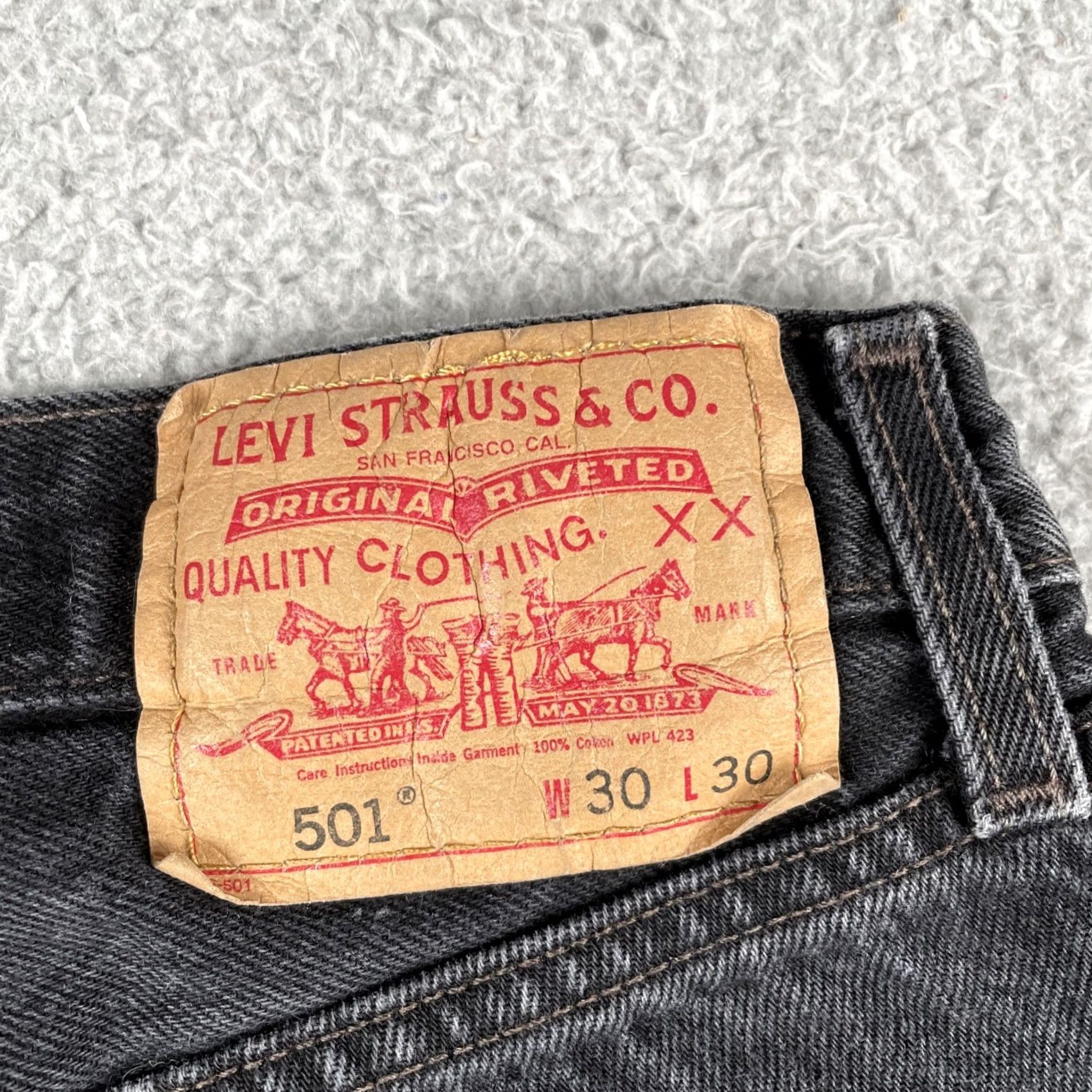 Levi's VINTAGE Levi’s 501 Denim Jeans Mens Pants Regular 28x28 Gray USA Mexico 28in Inseam Ankle Cotton Leather/Denim Fabric? Size US 28 / EU 44 - 3 Thumbnail