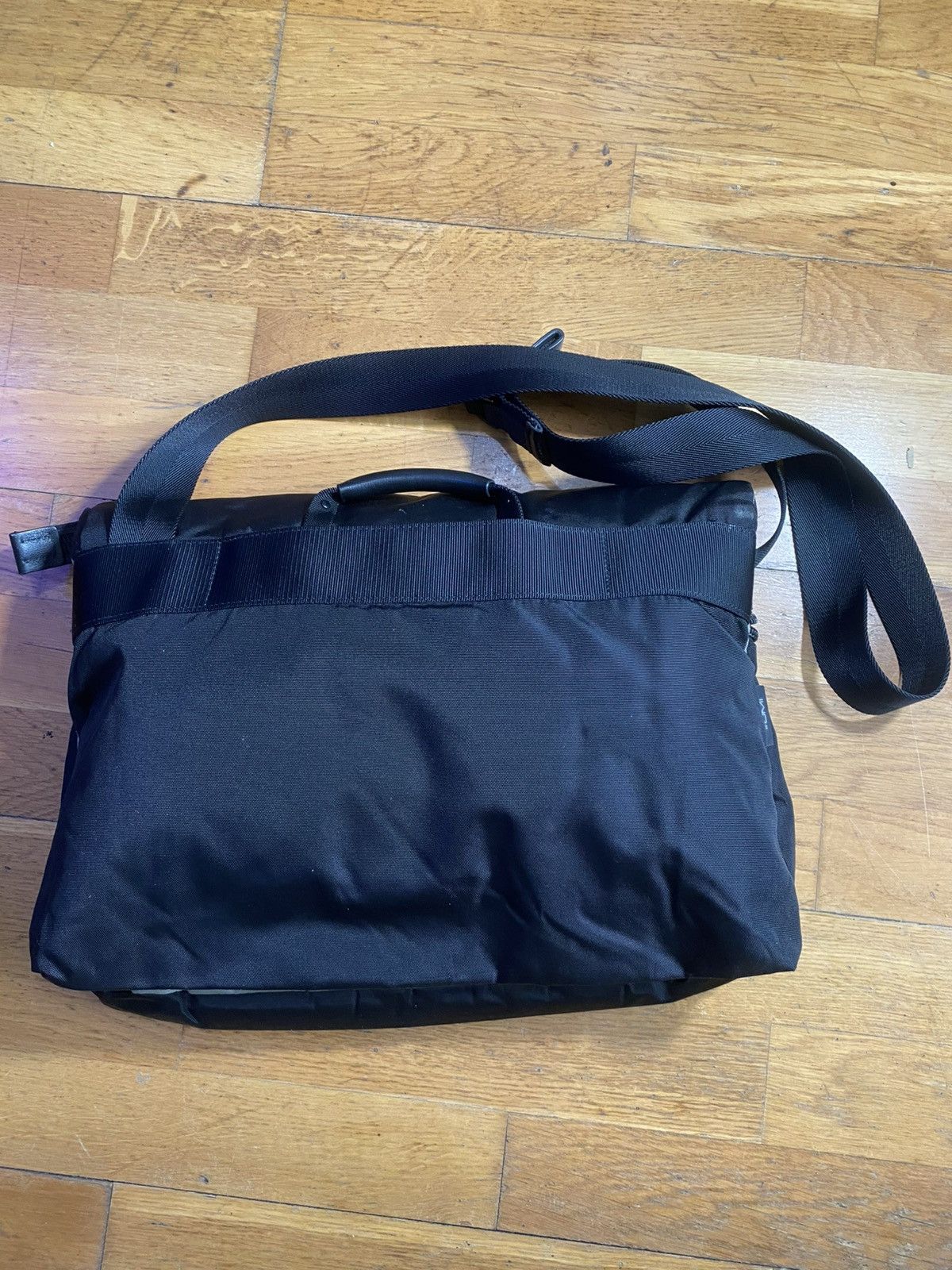 Tumi T-Tech by TUMI Grey Messenger Laptop Bag Size ONE SIZE - 2 Thumbnail