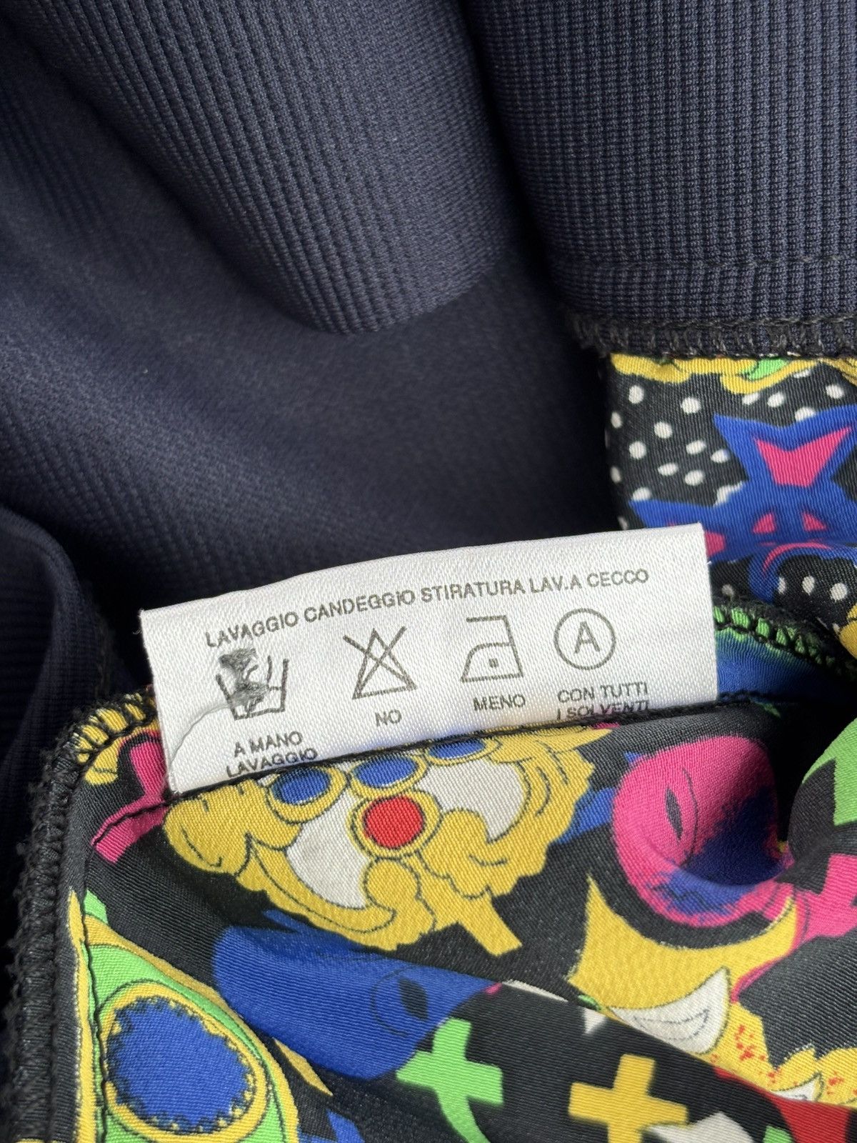 Versace 1980s Via Spiga Multi Colour Cross Shirt Size US M / EU 48-50 / 2 - 7 Thumbnail