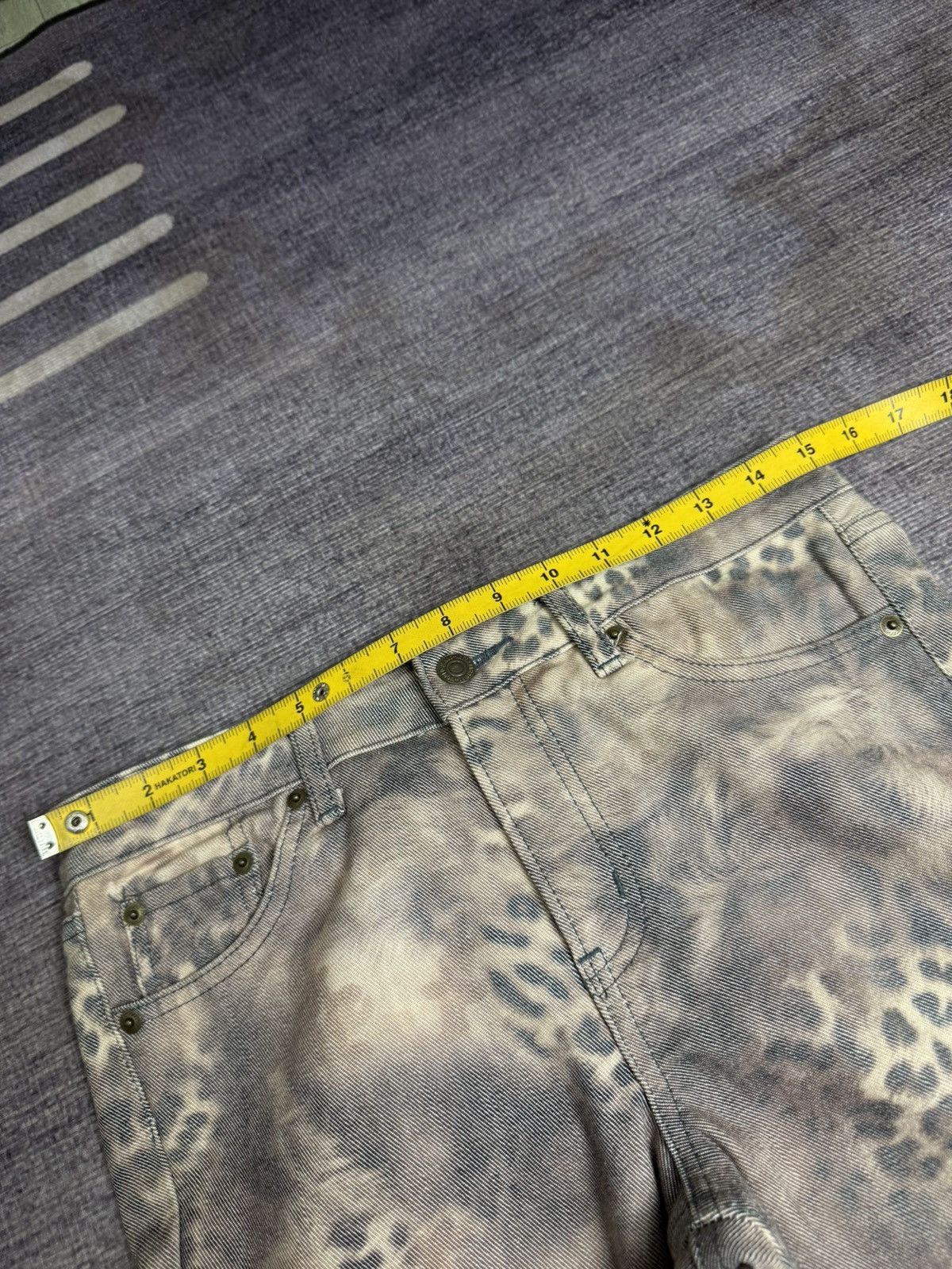 Tornado Mart MARVELE STUDED LEO PARD DENIM PANTS Size US 30 / EU 46 - 8 Thumbnail