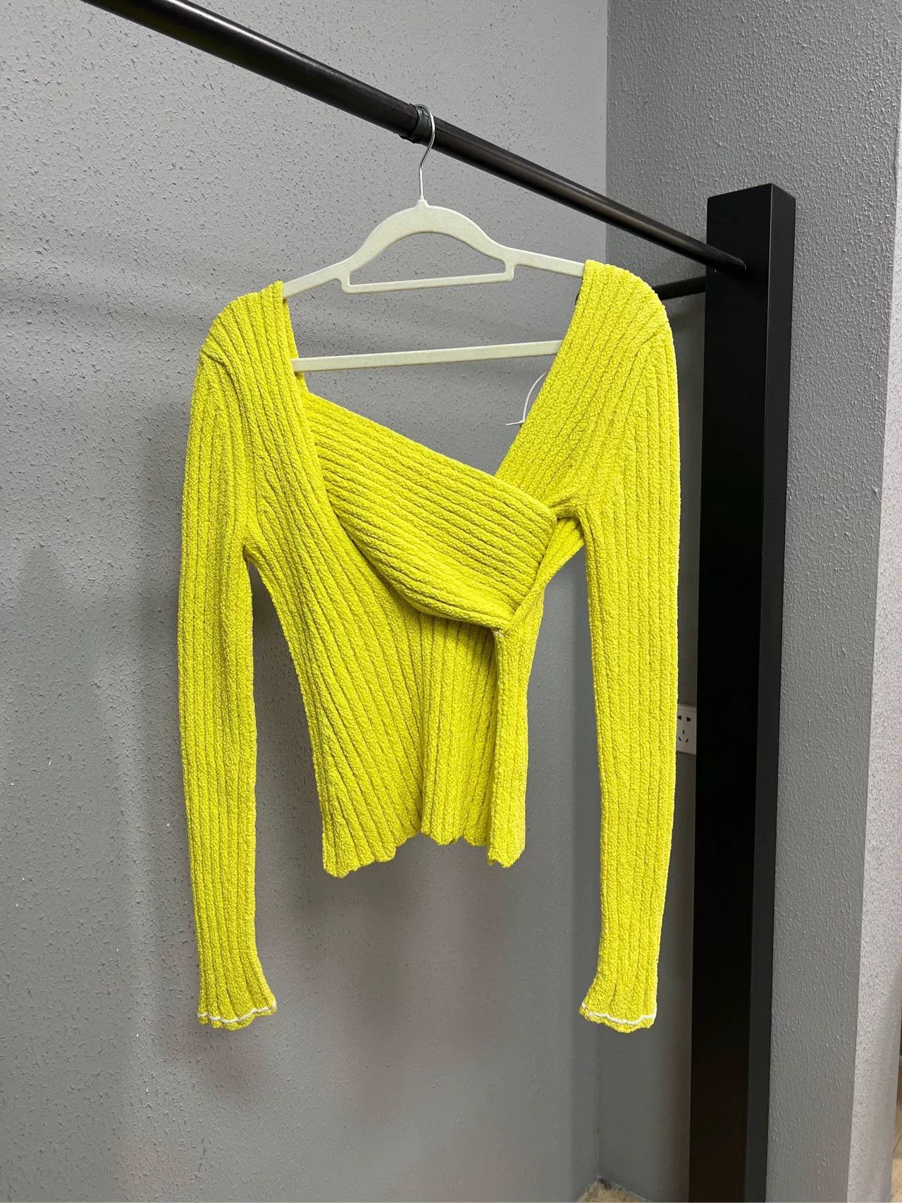 Bottega Veneta Bottega Veneta Yellow Deconstructed Knit Sweater Size XXS / US 00 / IT 34 - 1 Thumbnail