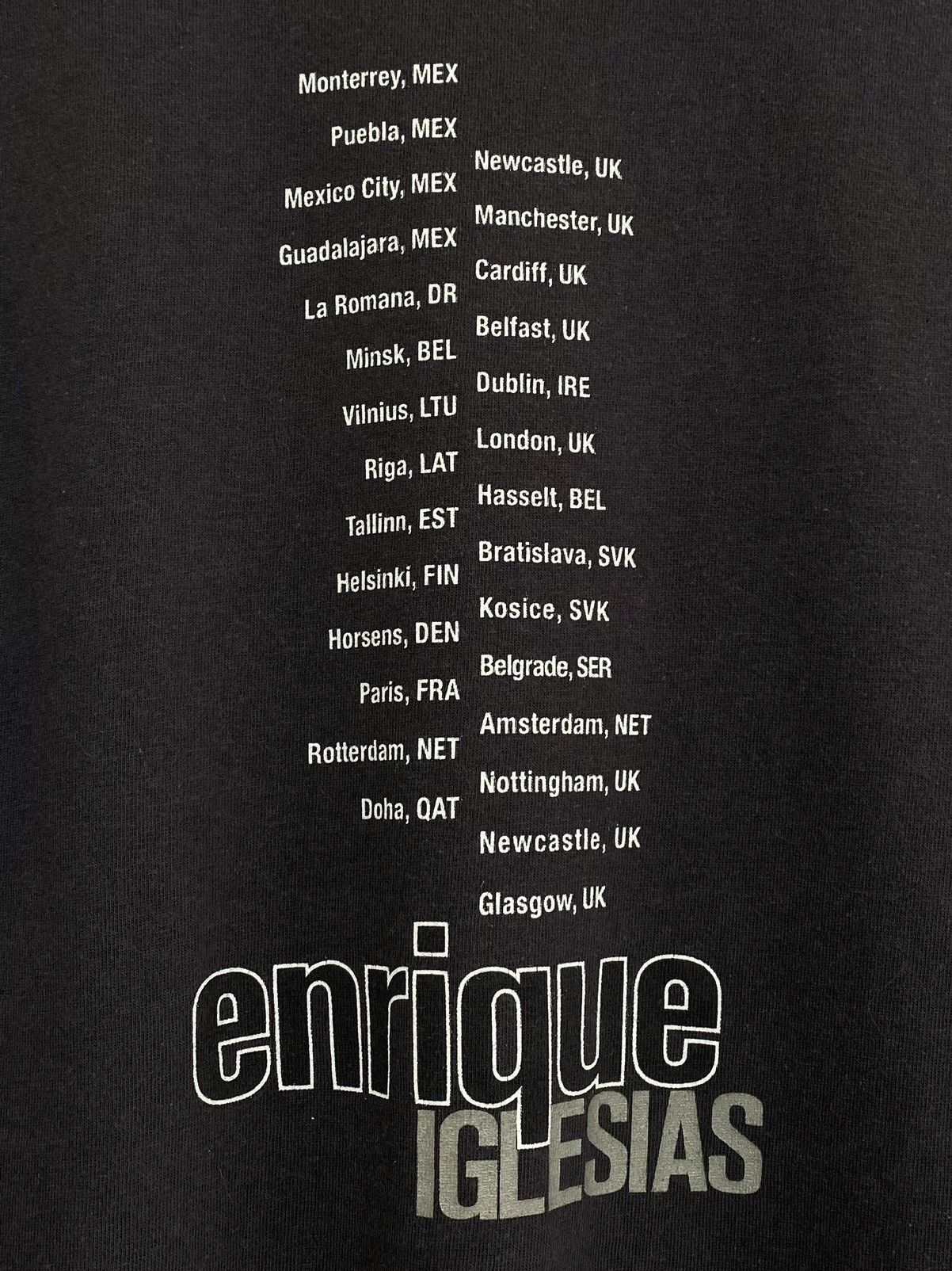 Band Tees Enrique Iglesias Short Sleeve T-Shirt Tour Men’s Size S Size US S / EU 44-46 / 1 - 7 Thumbnail