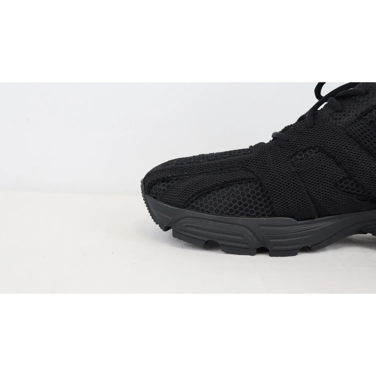Balenciaga o1rshd1 Q:2 / Monocolor Fabric Mesh Phantom Sneaker in Black Size US 13 / EU 46 - 9 Thumbnail