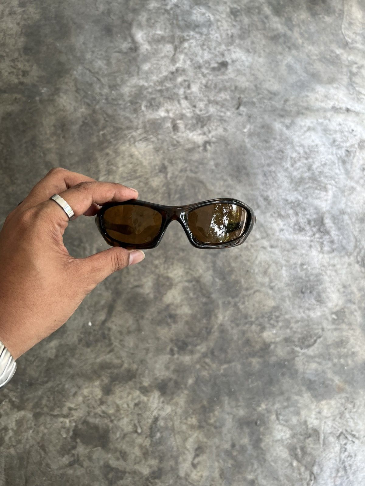 Oakley OAKLEY MONSTER DOG TORTOISE BROWN SUNGLASSES Size ONE SIZE - 3 Thumbnail