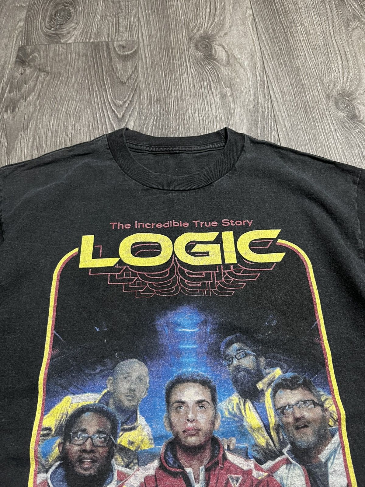Vintage Rare Logic Rap T-Shirt The Incredible True Story Graphic Tee Size US M / EU 48-50 / 2 - 3 Thumbnail