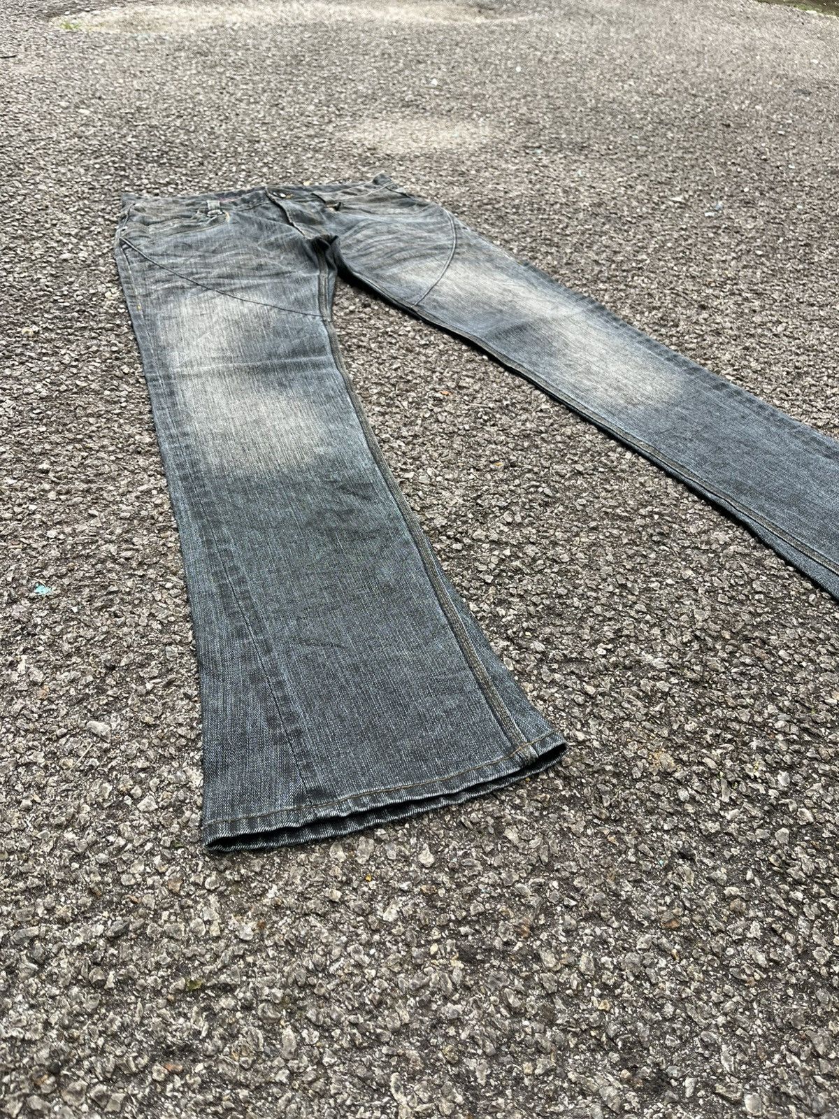 Hysteric Glamour FLARE JEANS NICOLE CLUB FOR MEN CLAWMARK BOOT CUT LOW RISE Size US 30 / EU 46 - 2 Thumbnail