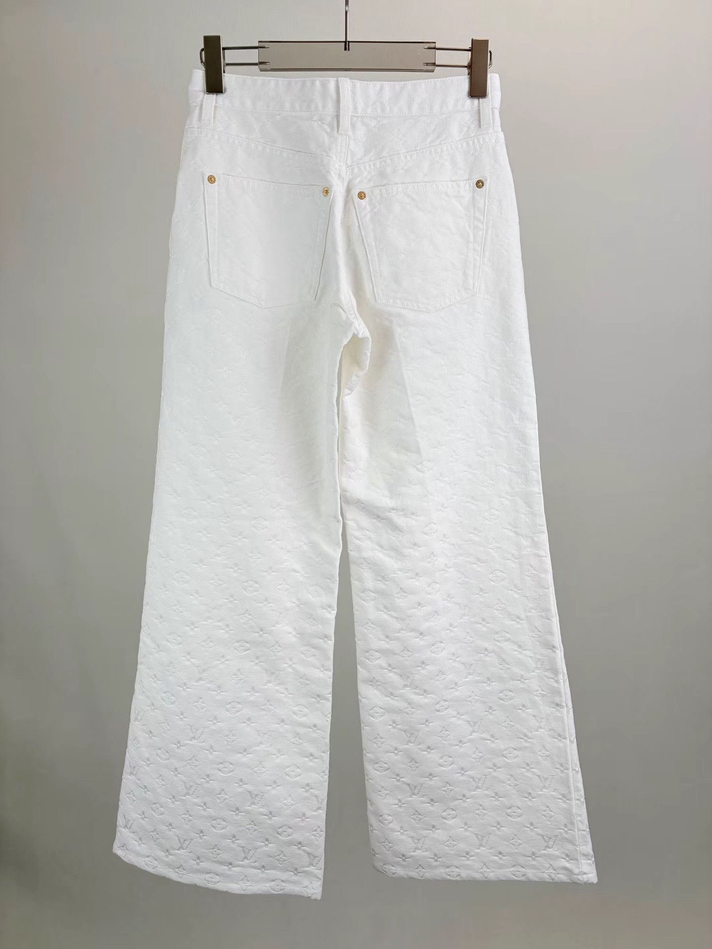 Louis Vuitton LOUIS VUITTON LV25 New White Monogram Printed Jeans Size US 34 / EU 50 - 2 Thumbnail