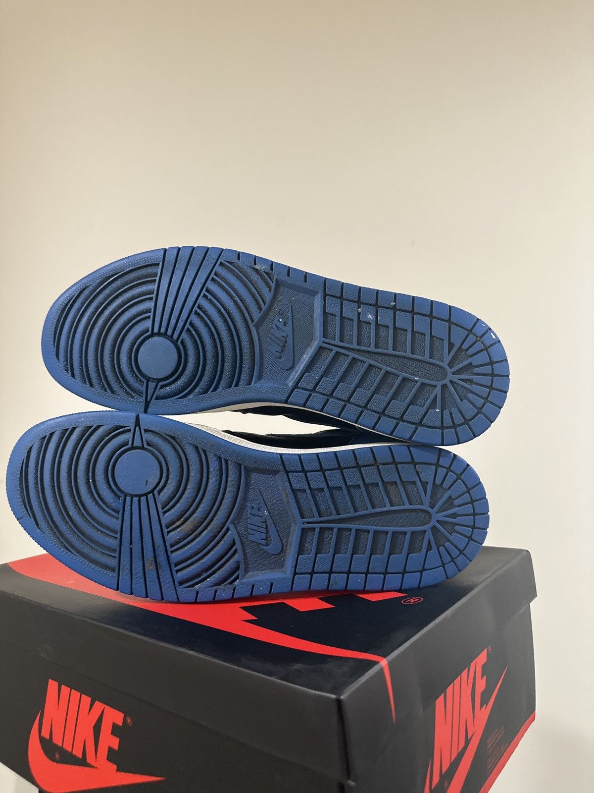 Jordan Brand Air jordan 1 Royal Size US 11 / EU 44 - 6 Thumbnail