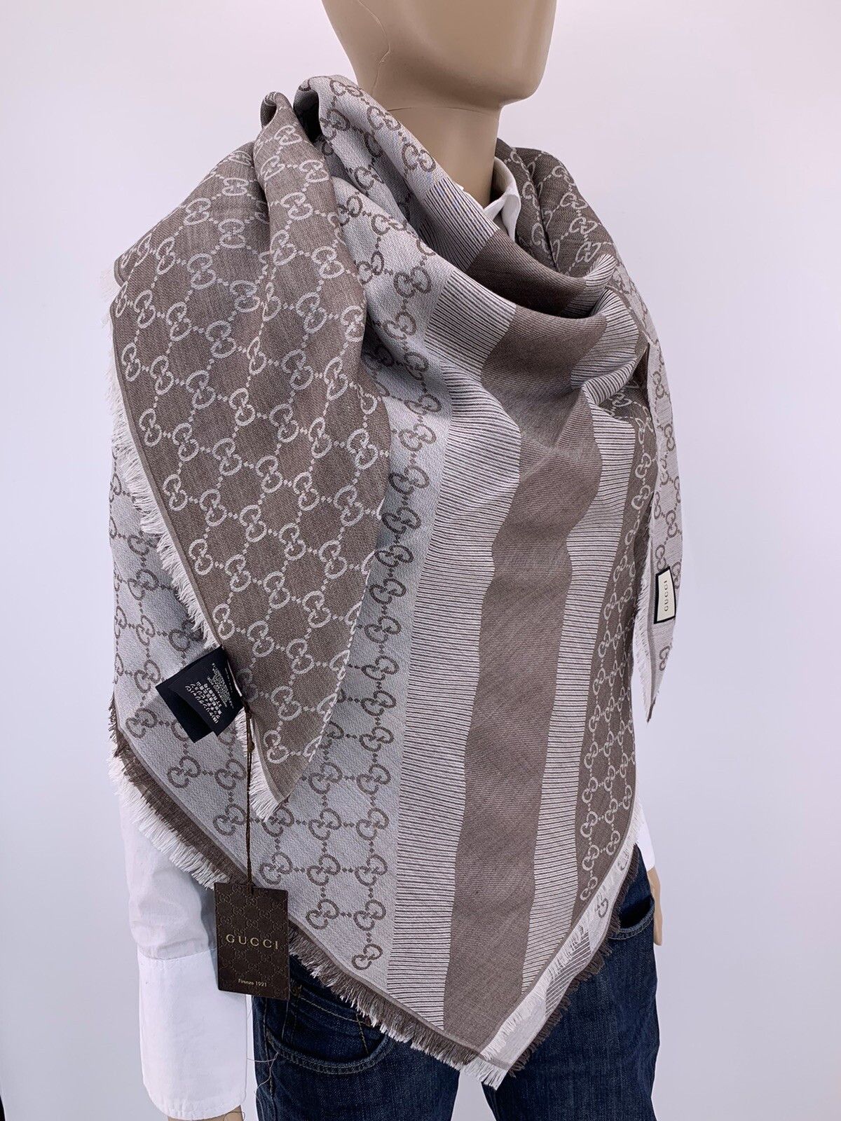 Gucci Size 140x140cm New Gucci Scarves Wool/Silk Size ONE SIZE - 2 Thumbnail