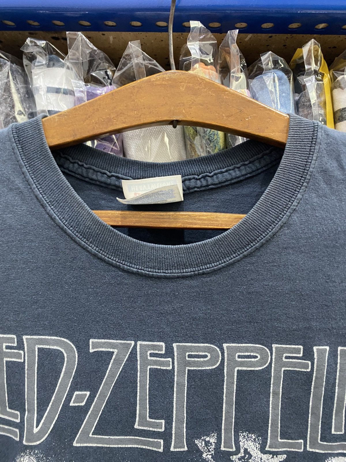 Led Zeppelin VINTAGE 90s LED ZEPPELIN BAND TEES Size US M / EU 48-50 / 2 - 3 Thumbnail
