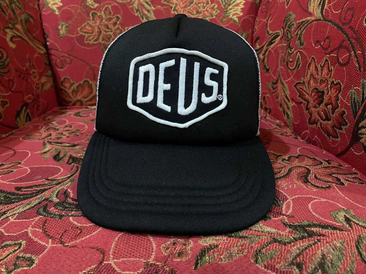 Deus Ex Machina × Vintage Vintage Deus Mesh Hats Size ONE SIZE - 1 Thumbnail