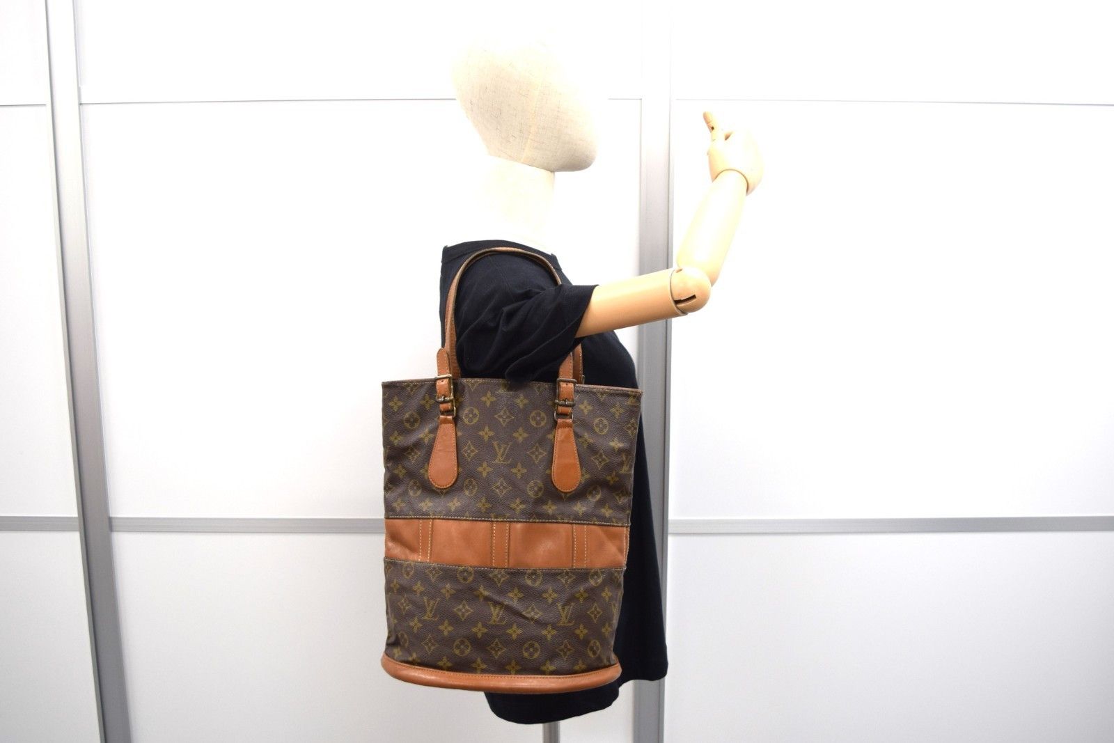 Louis Vuitton Louis Vuitton Bucket GM Hand Bag Monogram Canvas T42236 Size ONE SIZE - 12 Thumbnail