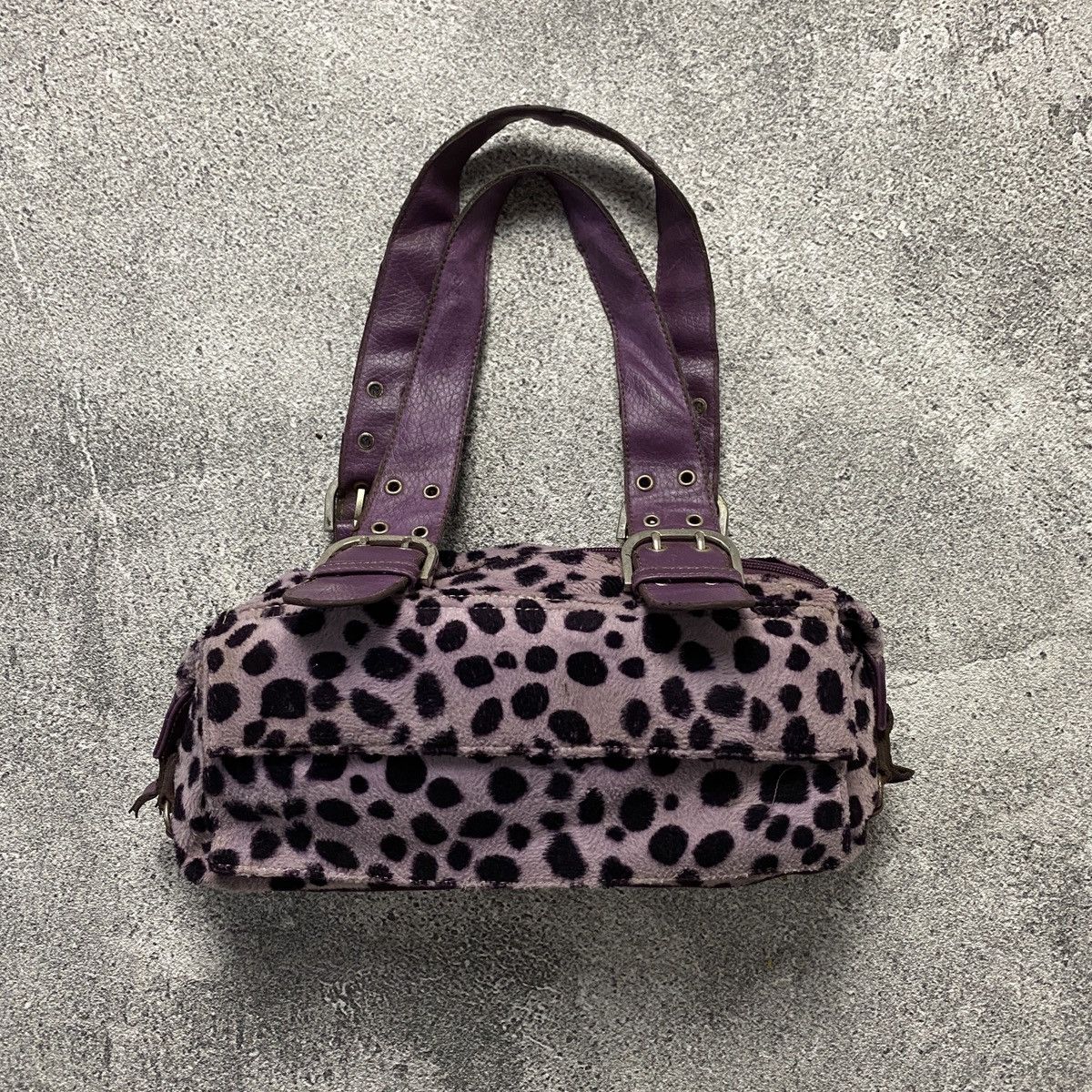 Japanese Brand 2000s Leopard Purple Print Fuzzy Handbag Size ONE SIZE - 1 Thumbnail