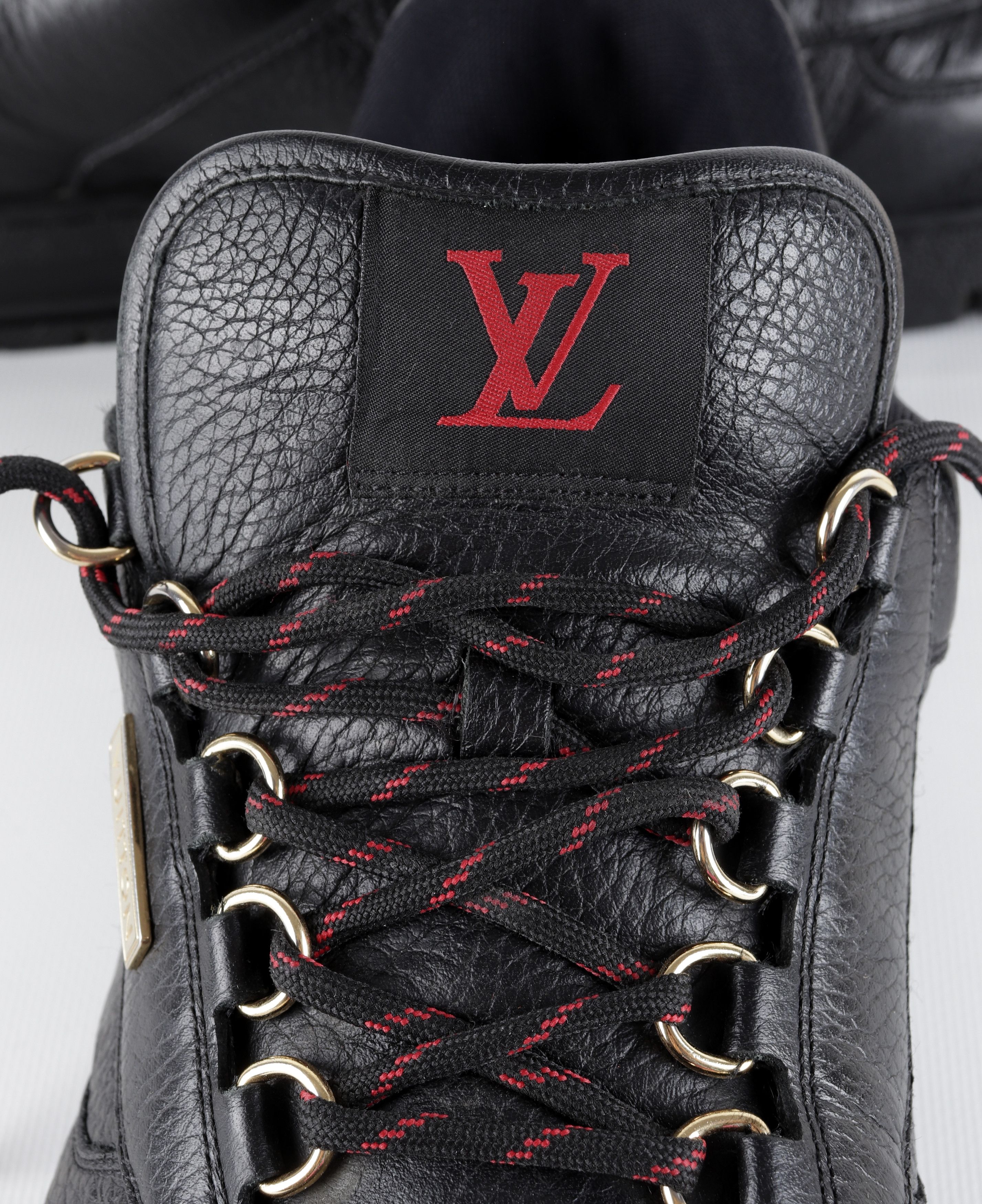 Louis Vuitton LOUIS VUITTON Black Leather Gold Hardware LV Logo Sneakers Size US 12 / EU 45 - 8 Thumbnail
