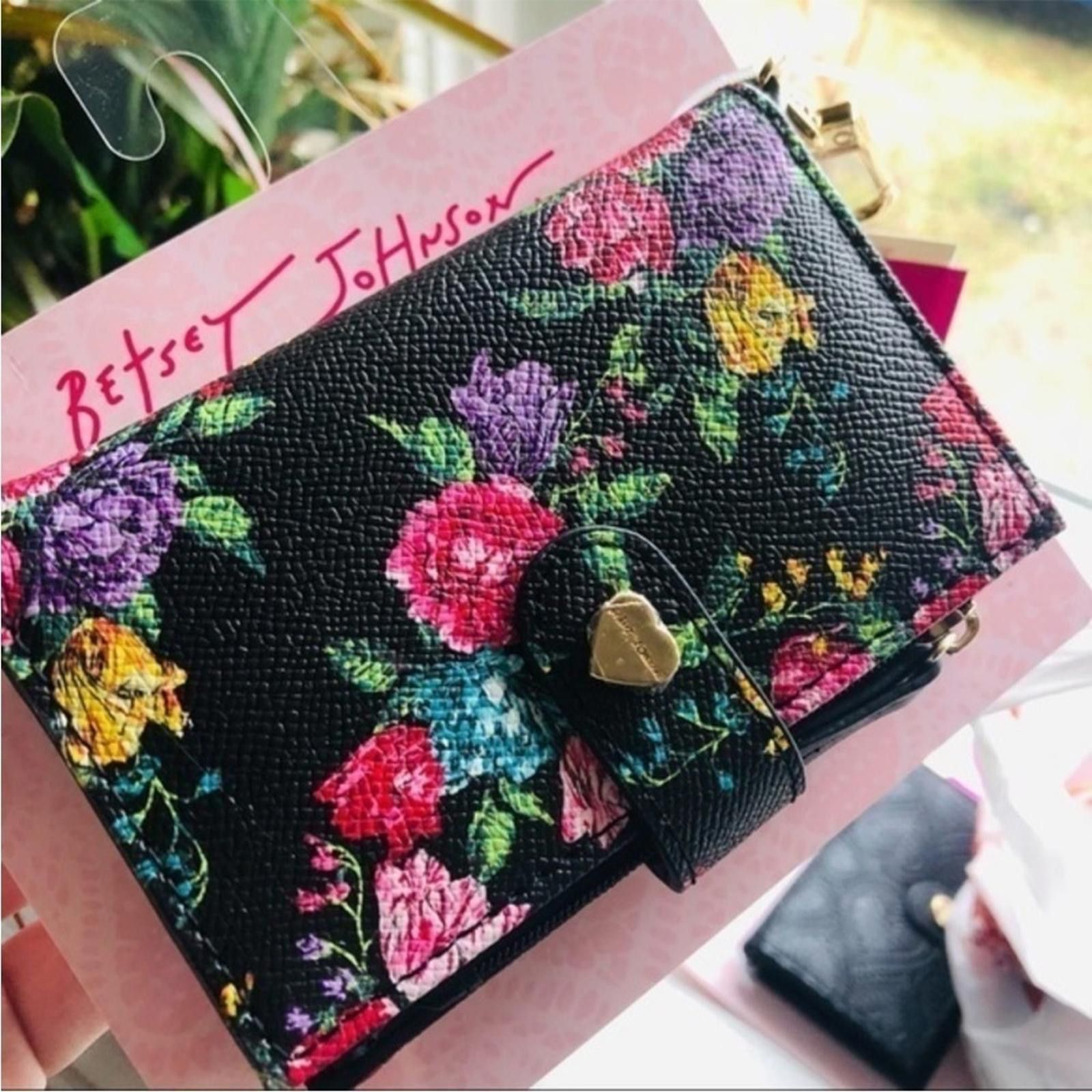 Betsey Johnson Betsey Johnson Floral Bifold Wallet NWT Size ONE SIZE - 2 Thumbnail