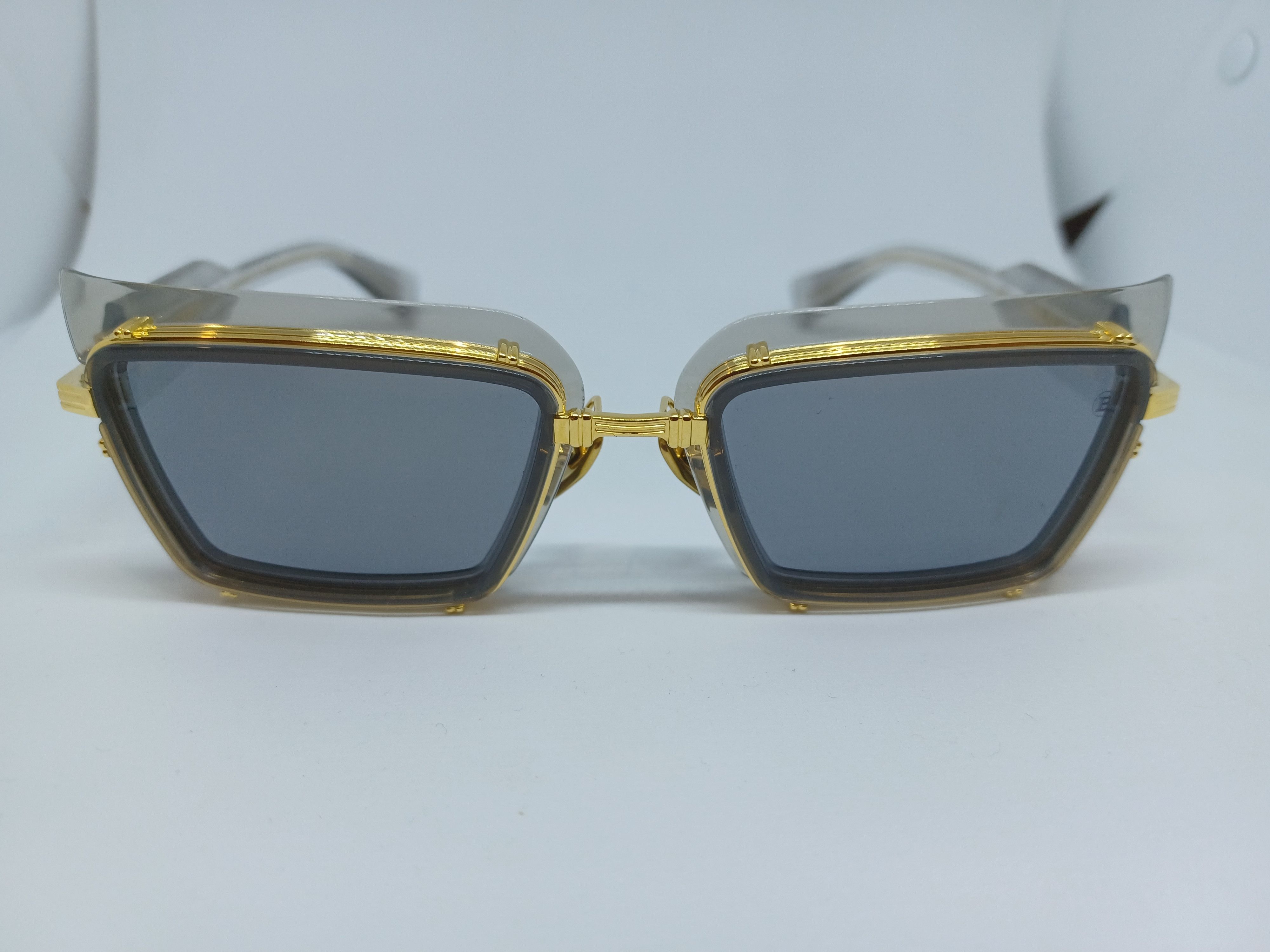 Balmain Balmain BPS-130B-52 Sunglasses Grey / Gold Cat.3 — Brand New Size ONE SIZE - 1 Thumbnail