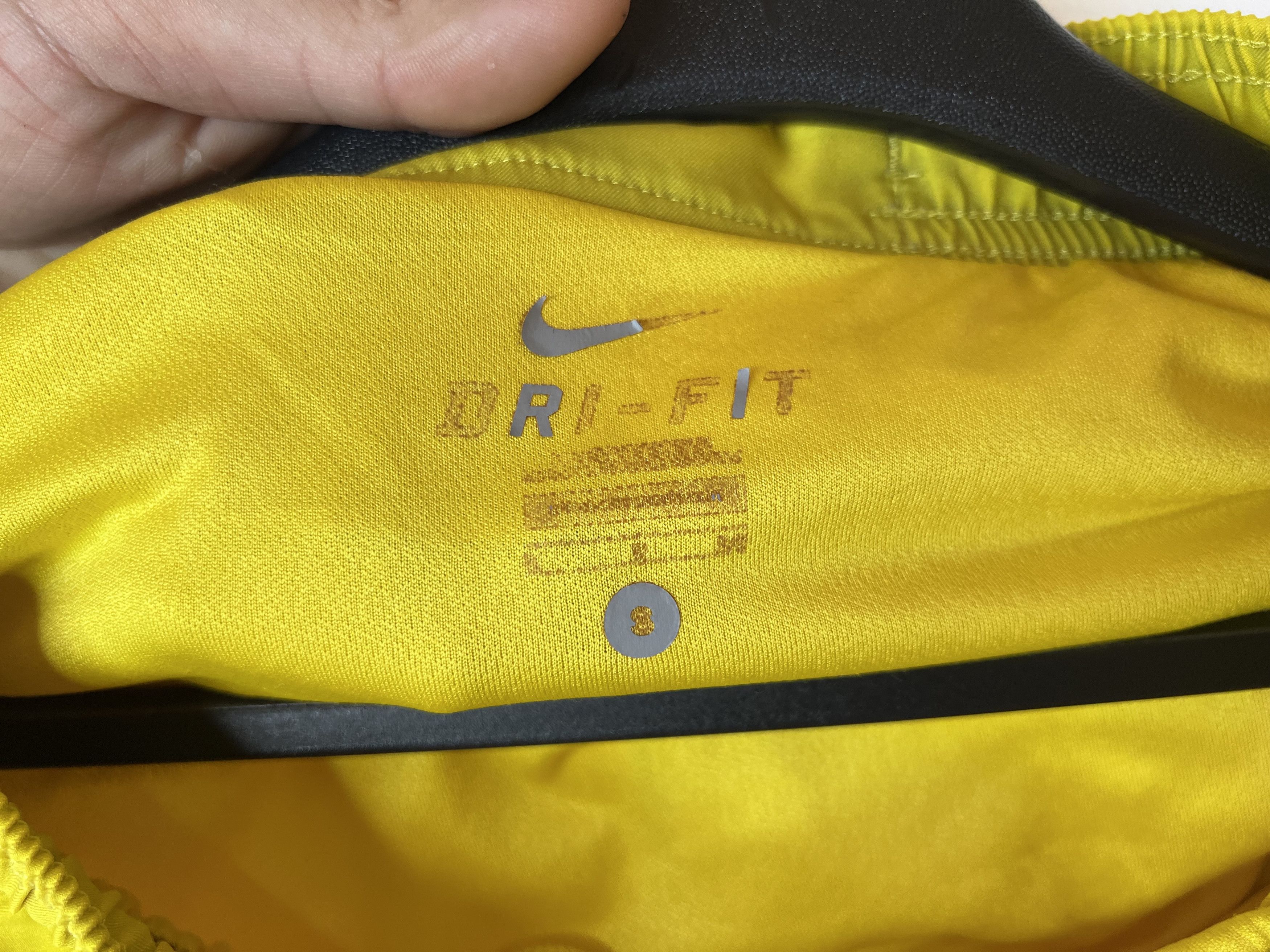 Nike BARCELONA FC 2012 2013 AWAY SHORTS FOOTBALL SOCCER NIKE Size US 30 / EU 46 - 5 Thumbnail