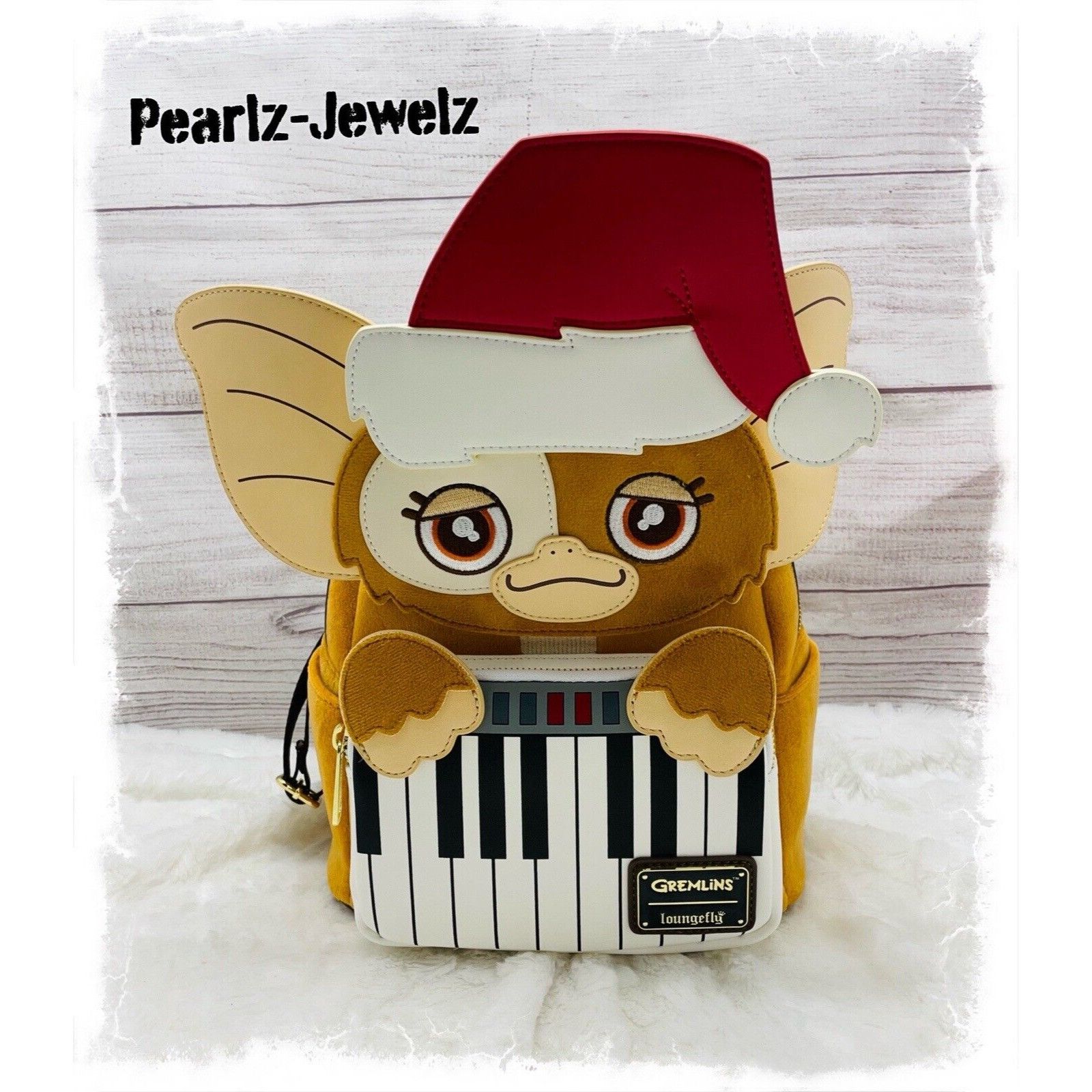 Disney Loungefly Gremlins Gizmo Santa Christmas Cosplay Figural Min Size ONE SIZE - 2 Thumbnail