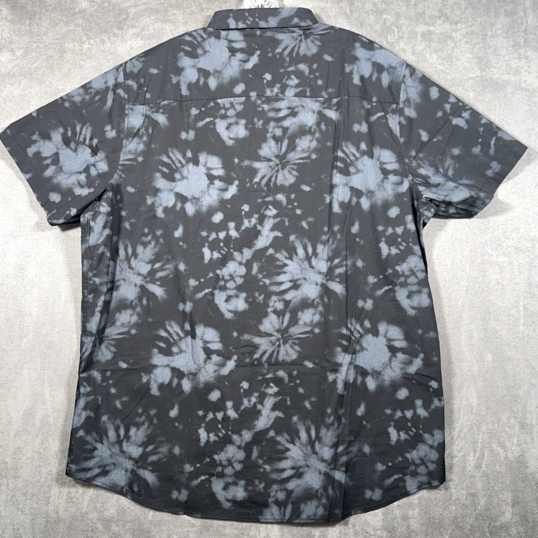TravisMathew Travis Mathew Shirt Mens 2XL Short Sleeve Button-Up Black Tie Dye Size US XXL / EU 58 / 5 - 6 Thumbnail