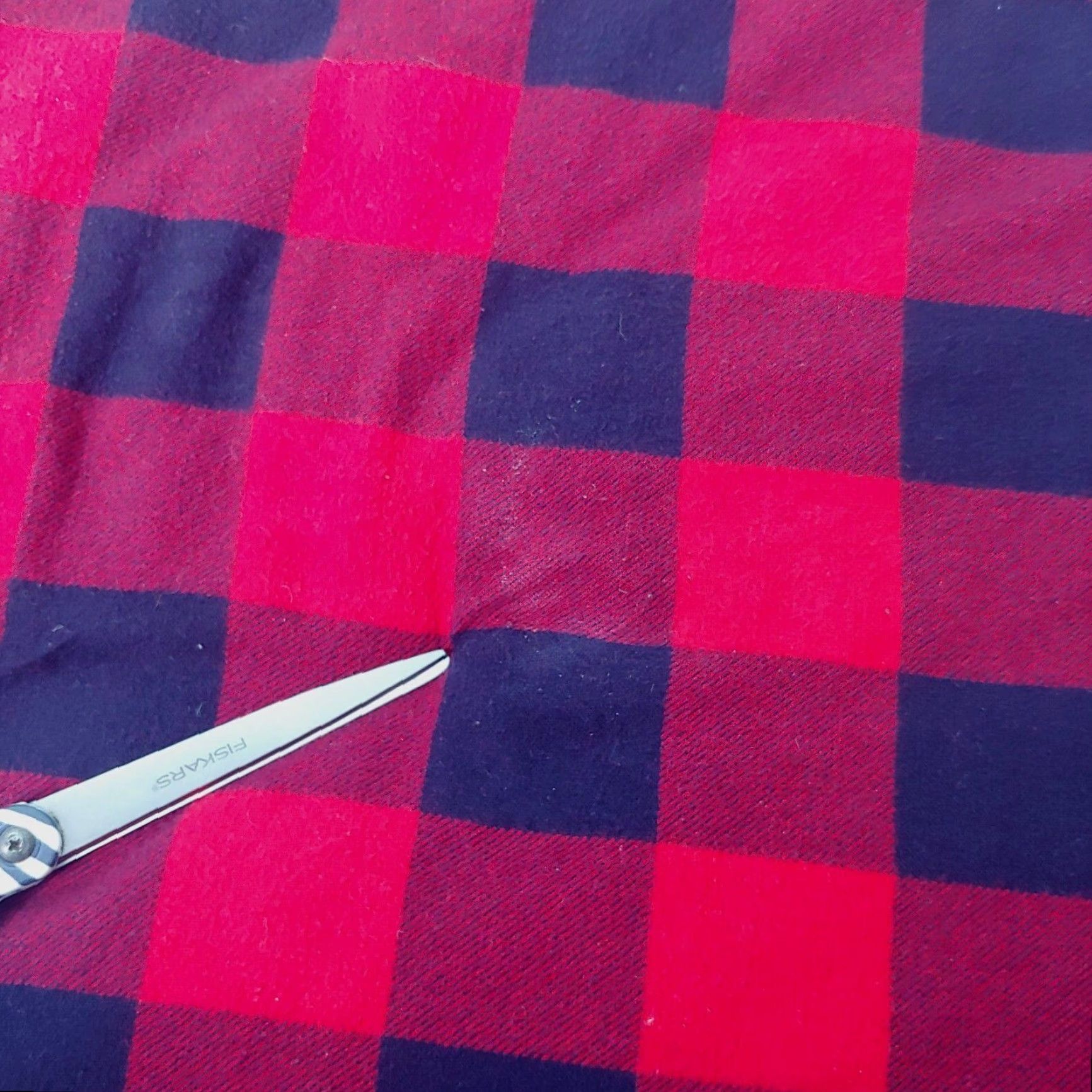 Vintage VINTAGE Woodland Vest Men L Red Buffalo Plaid Flannel Insulated Lumberjack Vest Size US L / EU 52-54 / 3 - 7 Thumbnail