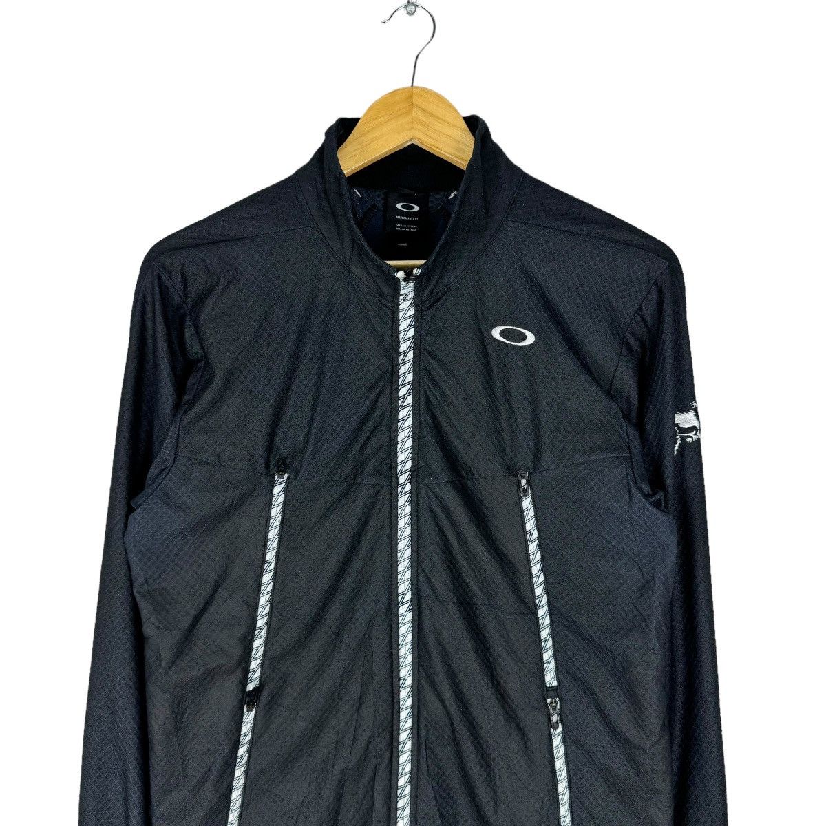 Oakley 🔥OAKLEY PERFORMANCE FIT SURVIVAL LIGHT ZIPPER JACKET Size US M / EU 48-50 / 2 - 3 Thumbnail