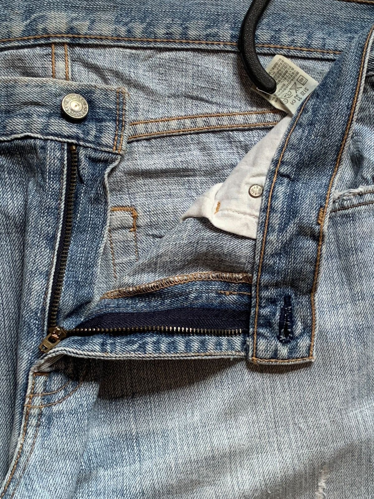 Levi's × Levi's Vintage Clothing Vintage 90s Levis Faded Blue Wash Distressed Baggy Jeans Size US 34 / EU 50 - 9 Thumbnail