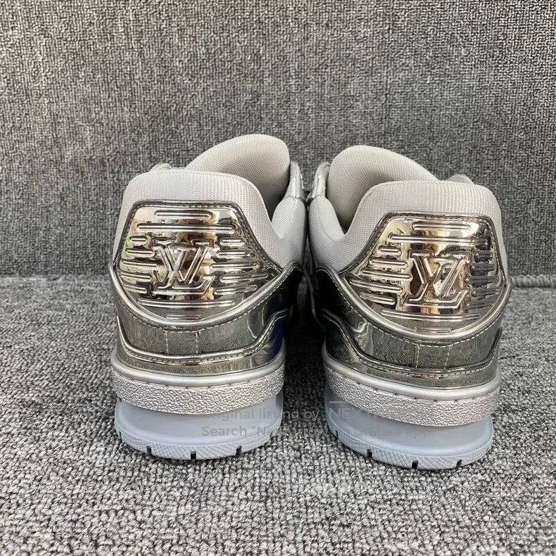 Louis Vuitton Louis Vuitton Liquid silver sandals shoes Size US 7 / EU 40 - 2 Thumbnail