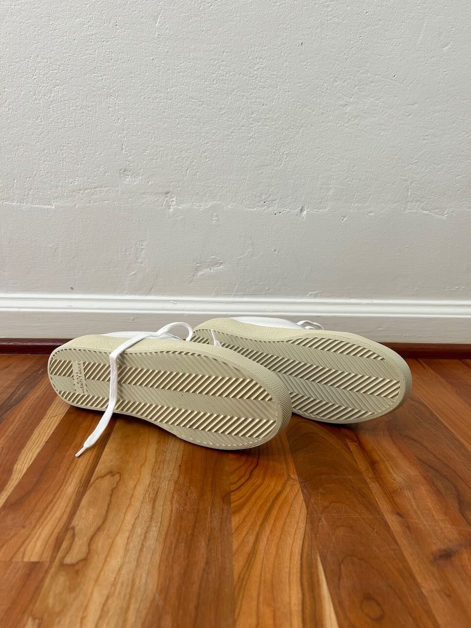 Saint Laurent Paris Saint Laurent Court Classic Low Top Sneaker Size US 9 / IT 39 - 3 Thumbnail